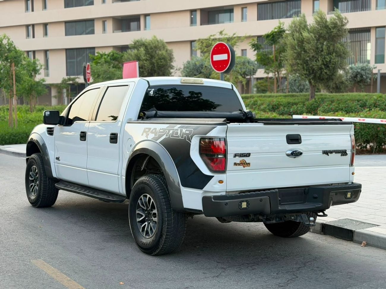 Ford F-150 SVT RAPTOR SUPER CAB