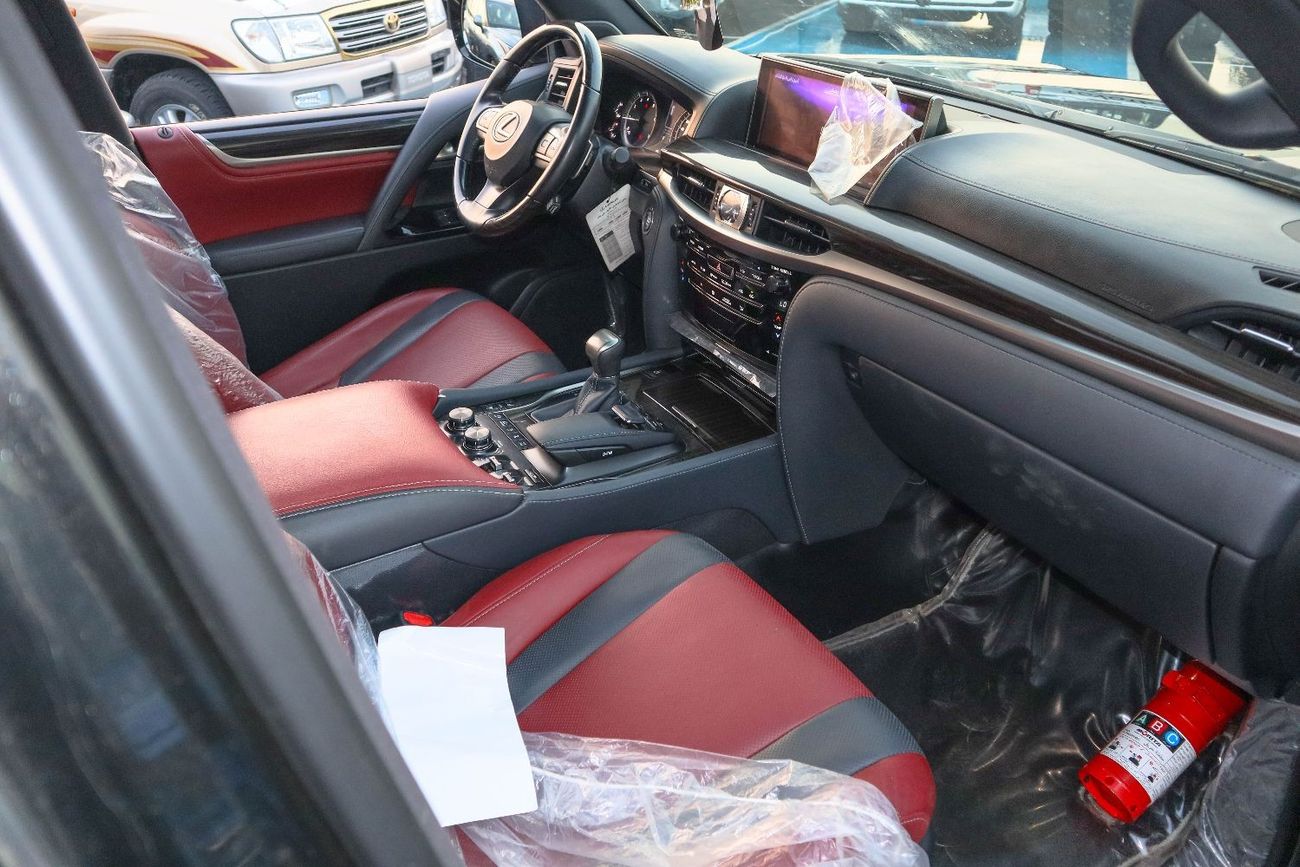 Lexus LX 570 Signature