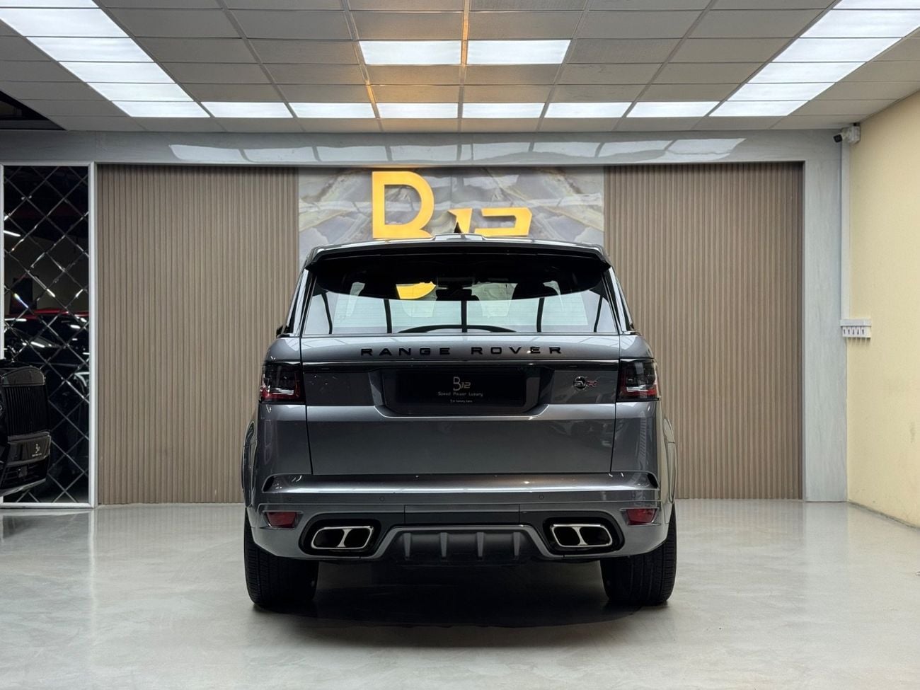 Land Rover Range Rover Sport SVR 5.0L (575 HP) AWD