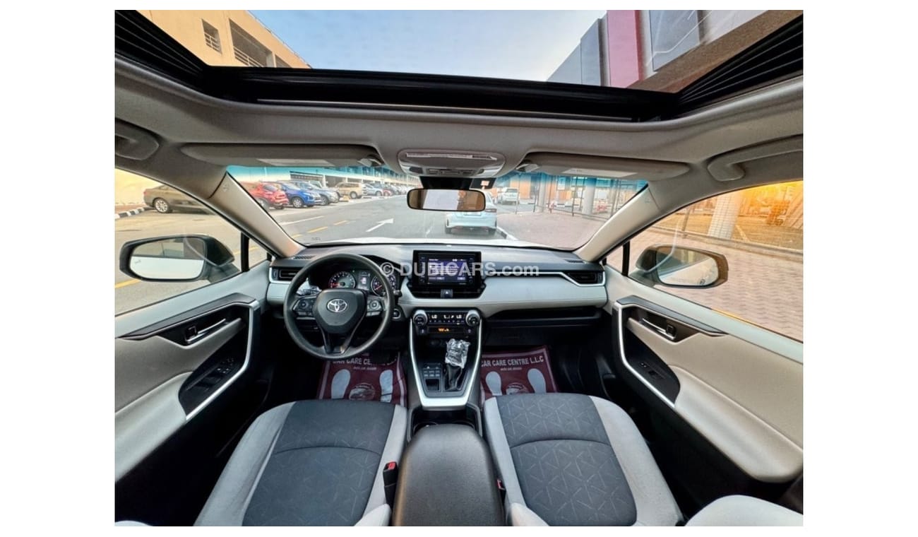 Toyota RAV4 2020 XLE SUNROOF PUSH START 4x4 - 2.5L USA IMPORTED