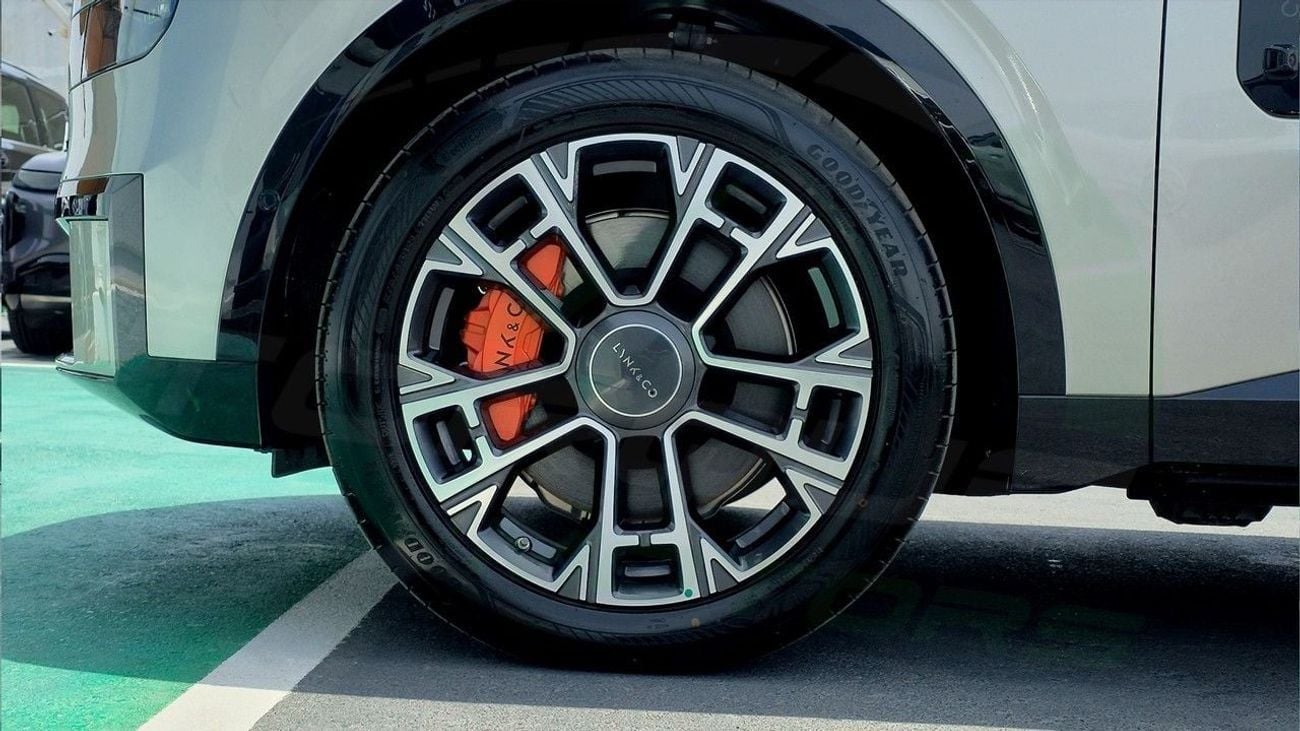 Lynk & Co 900 ( Eid al-Adha Offer ) ( Only For Export ) 2025 Lynk & Co 900 EM-P Ultra 2.0T Plug-in Hybrid BRAND NE