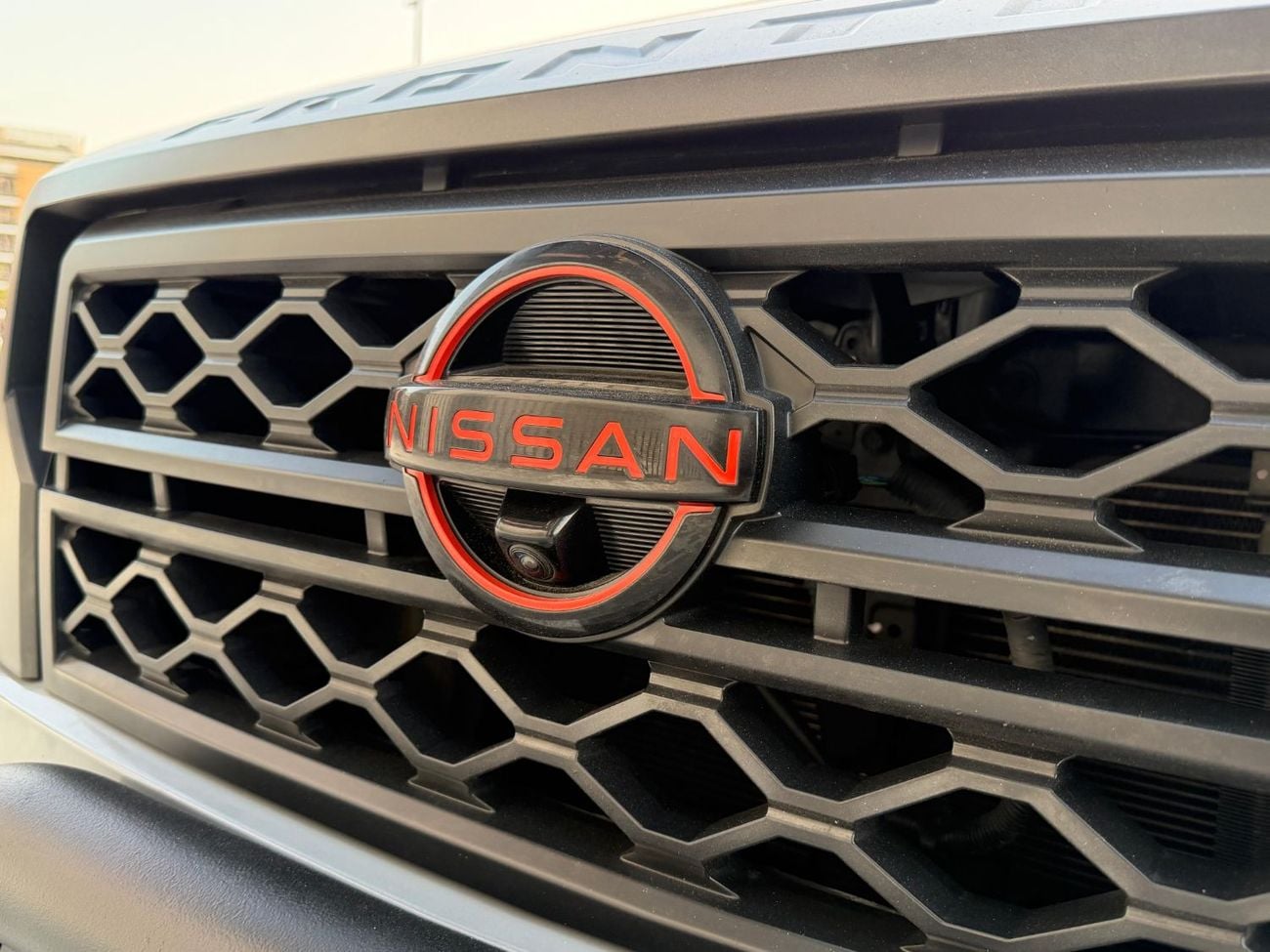 نيسان فرونتير Pro4X 3.8L Petrol with Sunroof Full Option