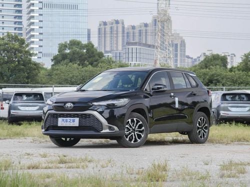 تويوتا فرونتلاندر 2025 TOYOTA FRONTLANDER LUXURY ,2.0L,HYBRID,ELITE,LEAHTER SEAT,DRIVER POWER SEAT,SUNROOF,BACK DOOR P