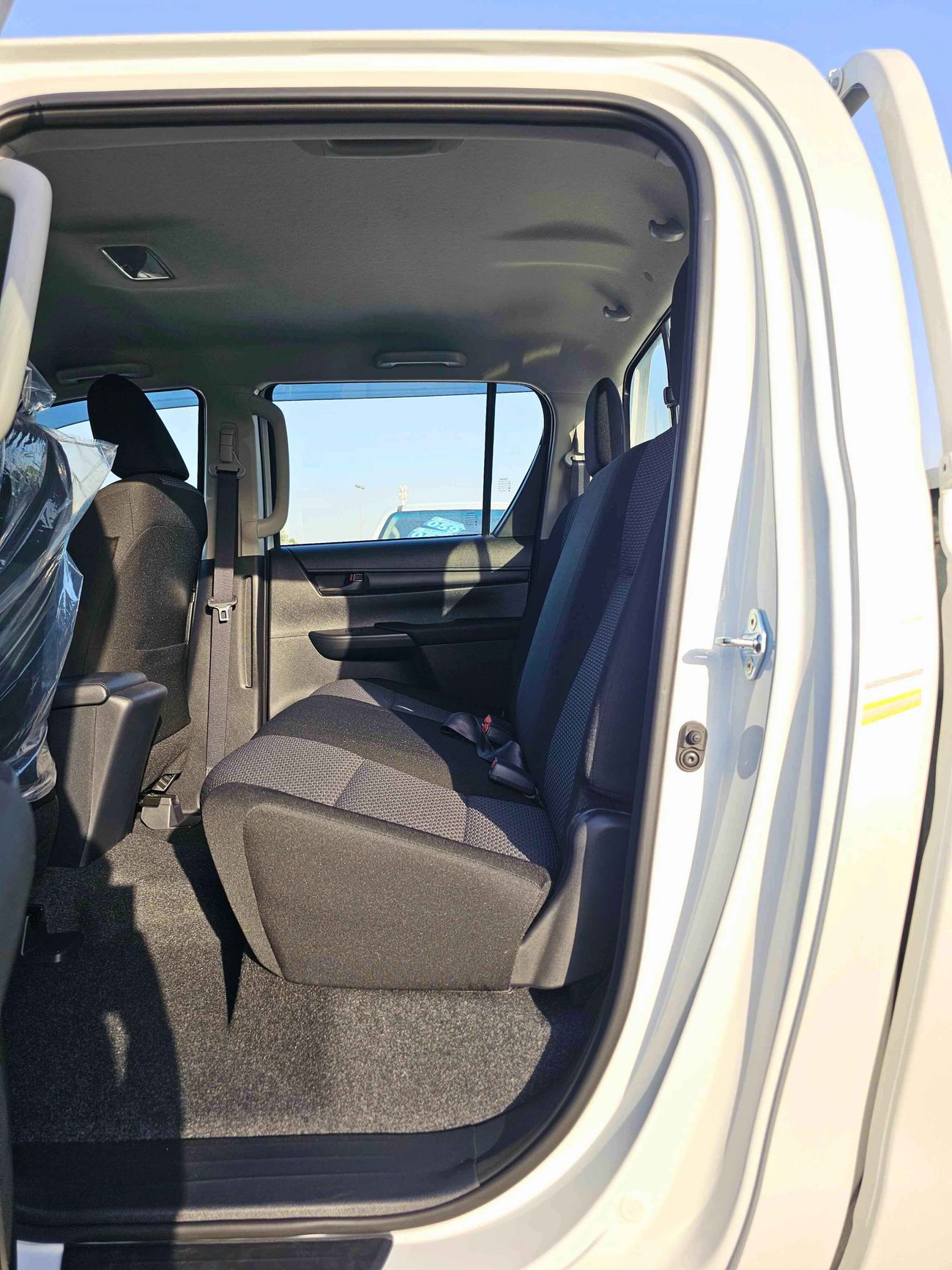 Toyota Hilux NARROW BODY /  A/T / 2.4L V4 DIESEL / 4WD (CODE # DAB)