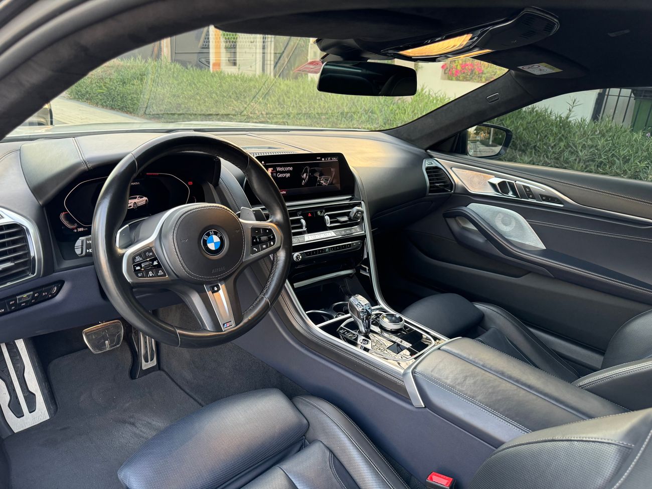 بي أم دبليو M850i