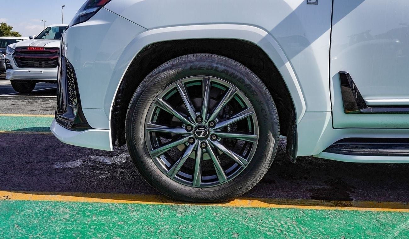 لكزس LX 600 FSport 3.5L V6. 5 Seater