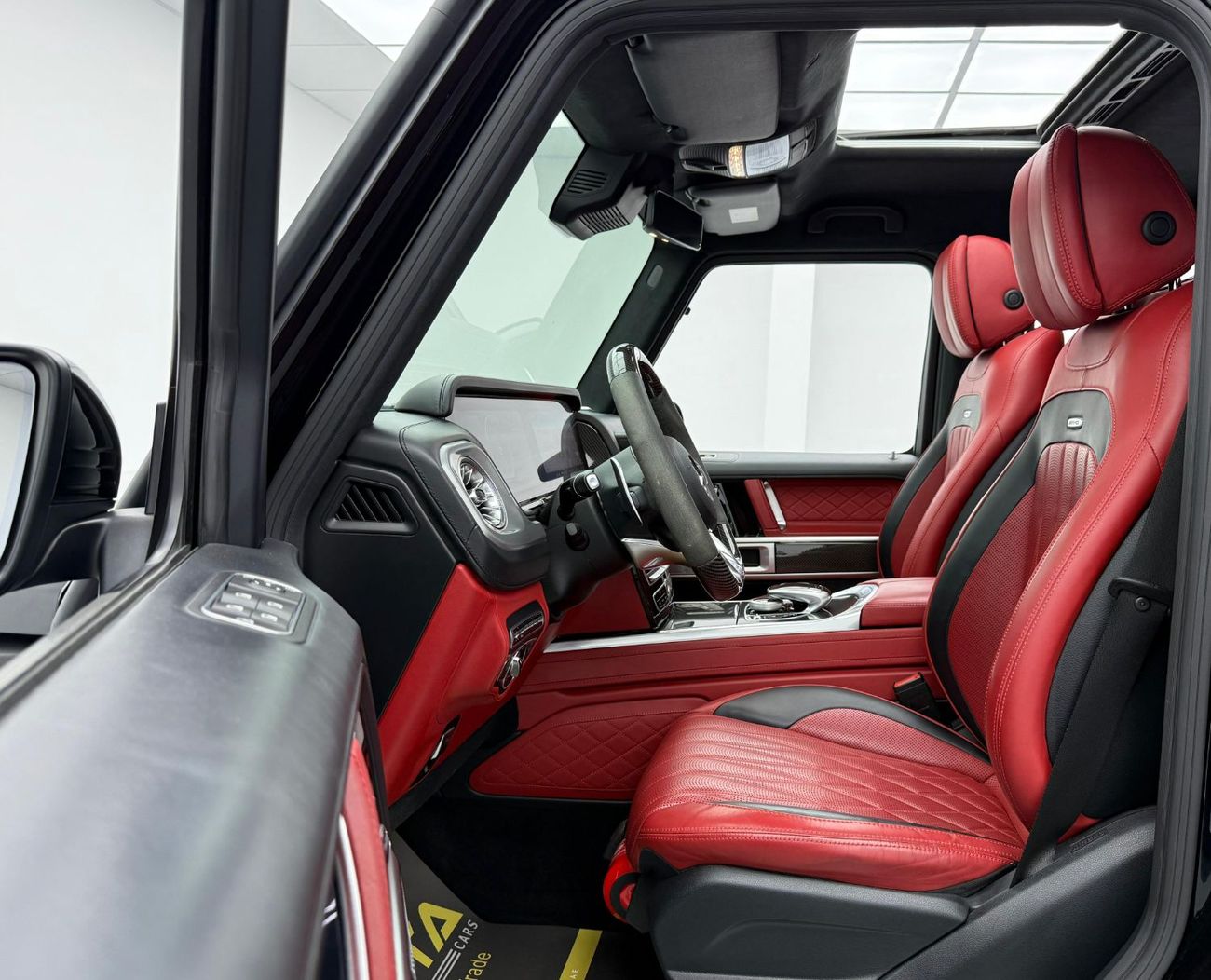 Mercedes-Benz G 63 AMG Std 4.0L 2020 Mercedes-AMG G63, Full Options, Jul/25 Agency Warranty, FSH, GCC