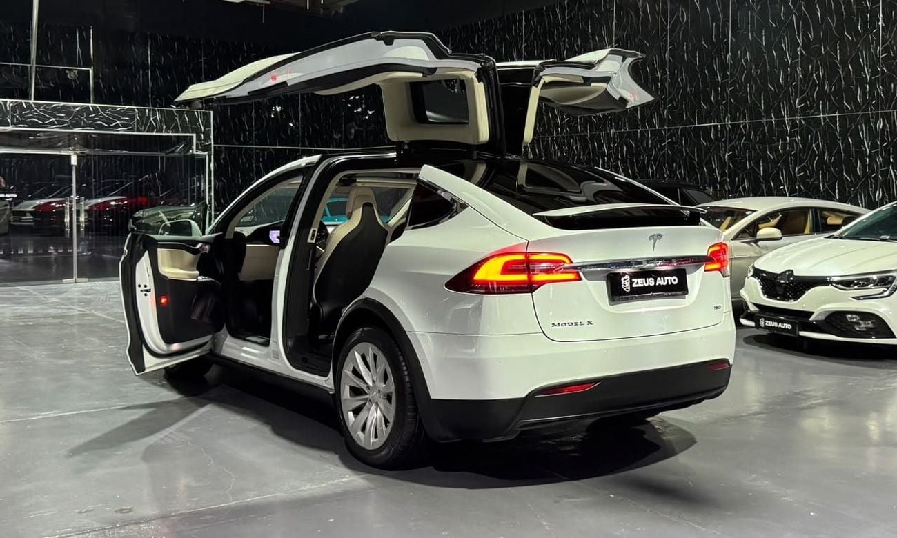 Tesla Model X 75D 2018 Tesla Model X Full Service History, Carbon Fiber Package, Falcon Wing, GCC