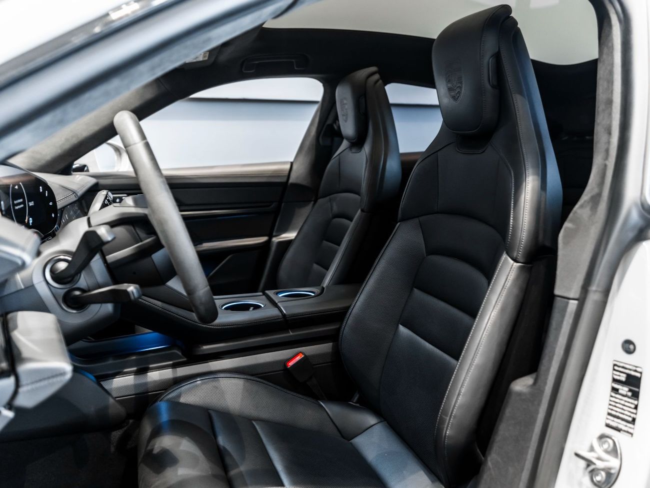 بورش تايكان 2023 Porsche Taycan GTS, 2026 Porsche Warranty, Full Service History, Low KMs, GCC