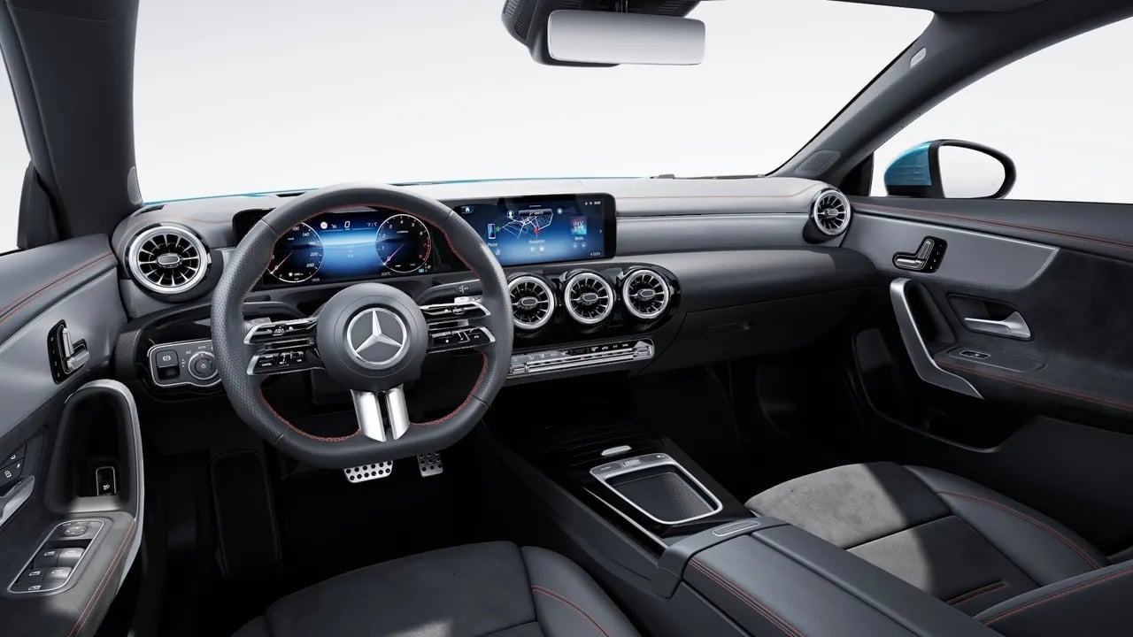 Mercedes-Benz CLA 250 interior - Cockpit