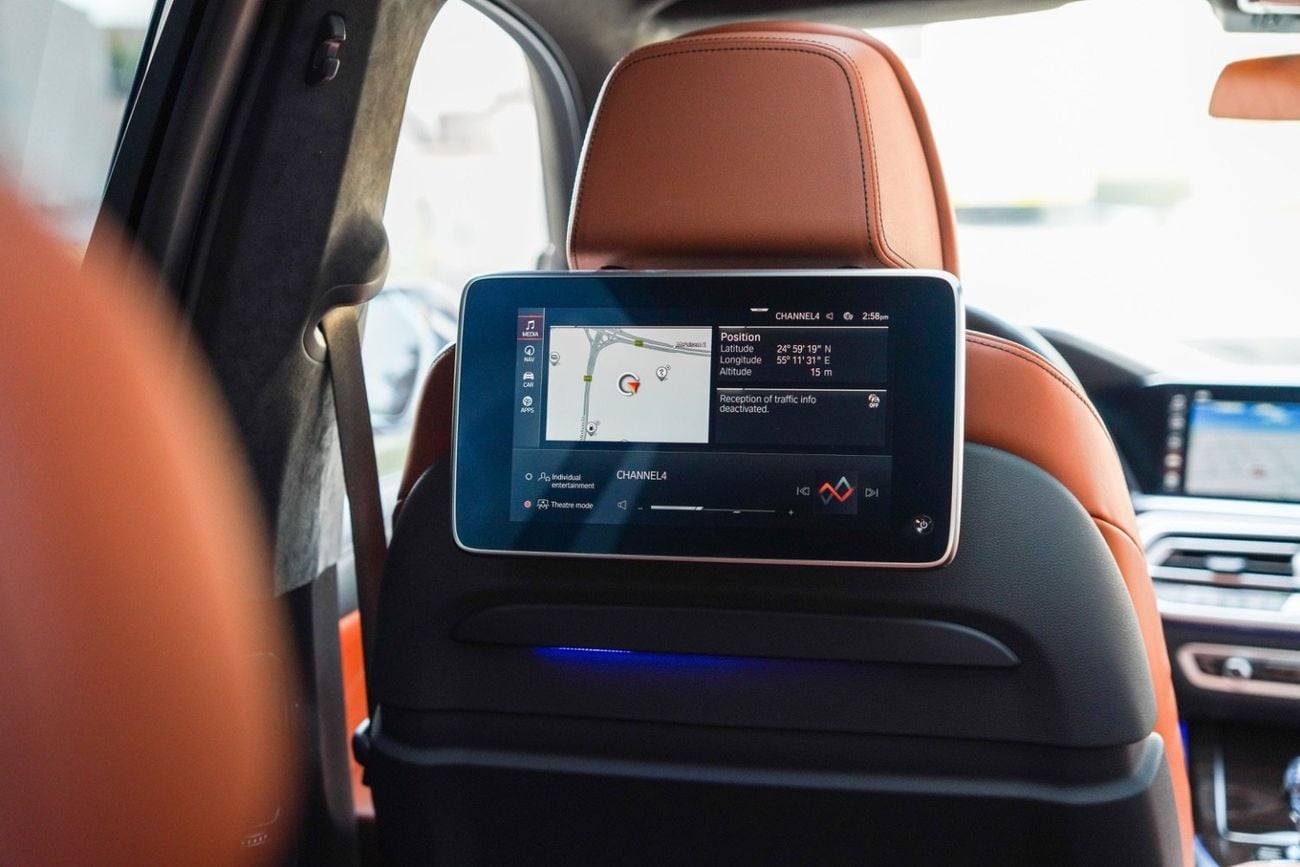 بي أم دبليو X7 M50i 4.4L (530 HP)