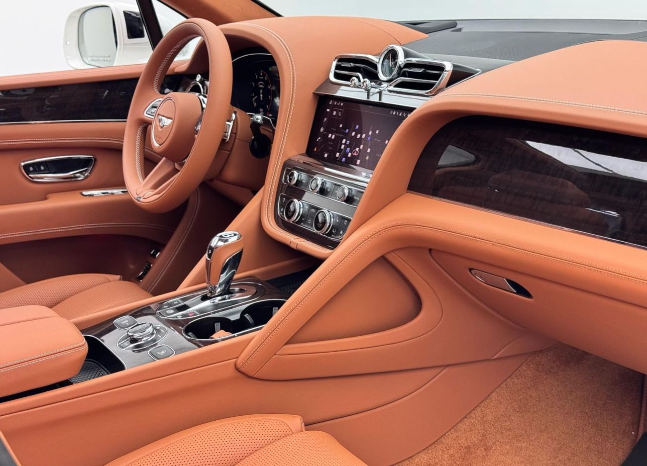 Bentley Bentayga *Brand New* 2024 Bentley Bentayga V8, 2028 Bentley Warranty + Service Pack, Delivery Kms, GCC