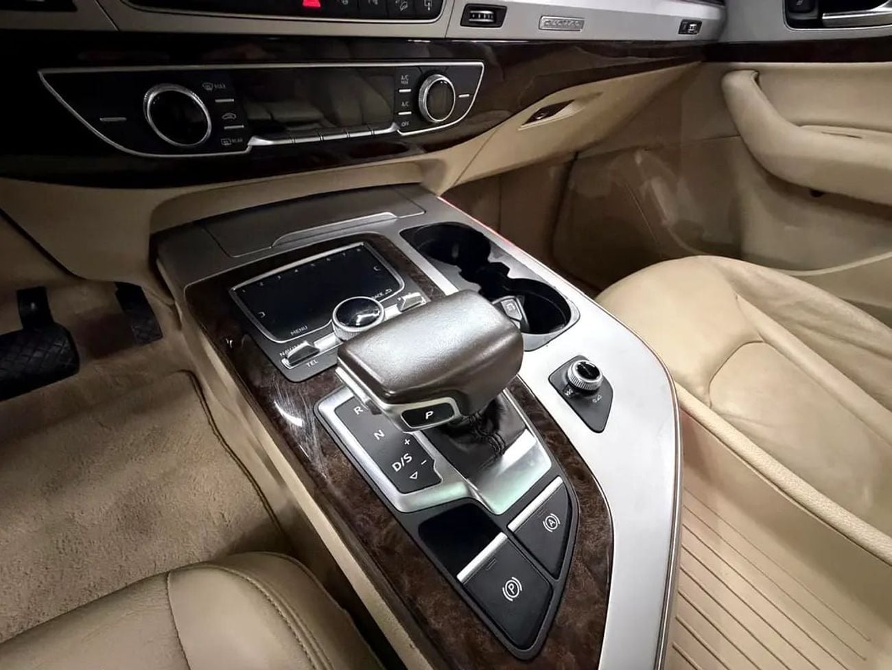 Audi Q7 45 TFSI quattro S-Line 3.0L