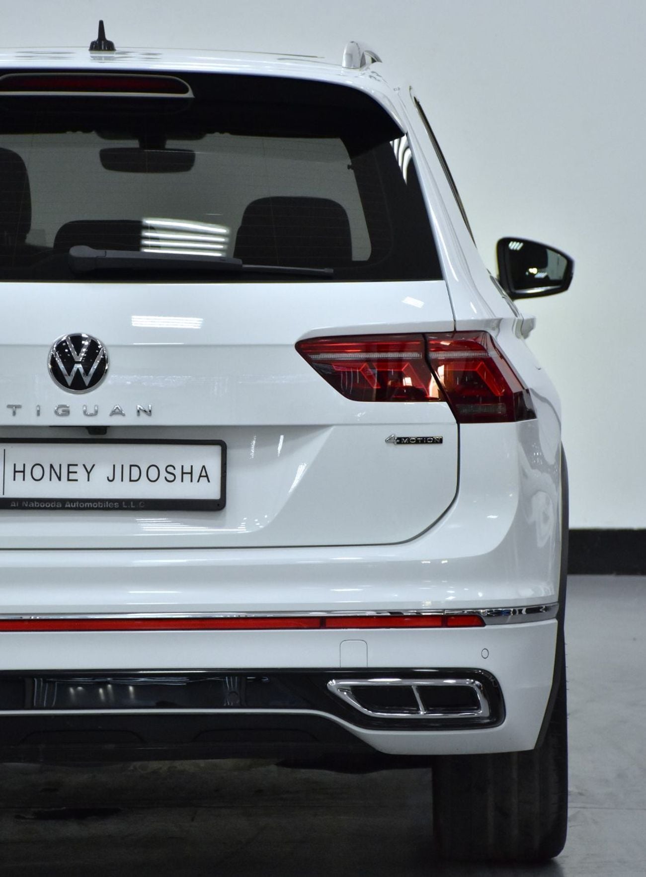 Volkswagen Tiguan R-LINE PREMIUM Volkswagen Tiguan 4Motion ( 2024 Model ) in White Color GCC Specs