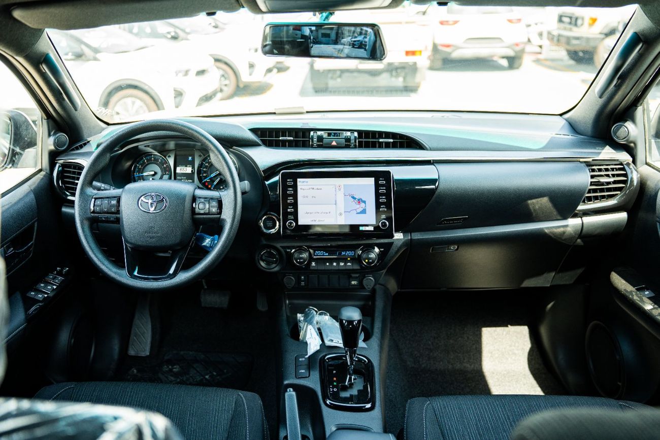 تويوتا هيلوكس Toyota Hilux Adventure 2025 4.0L Petrol Double Cab Pickup  4WD