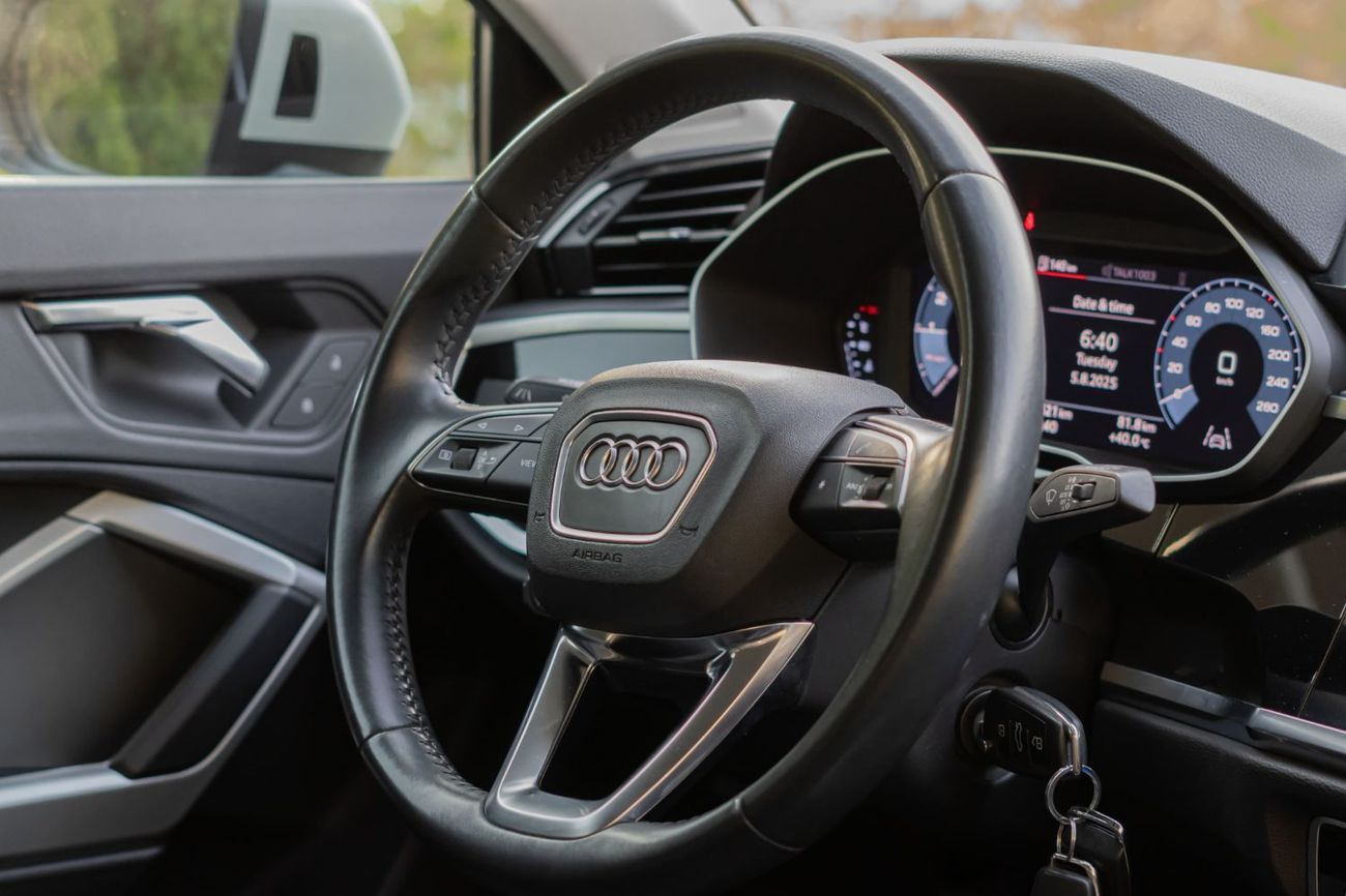 Audi Q3 40 TFSI quattro Advanced 2.0L