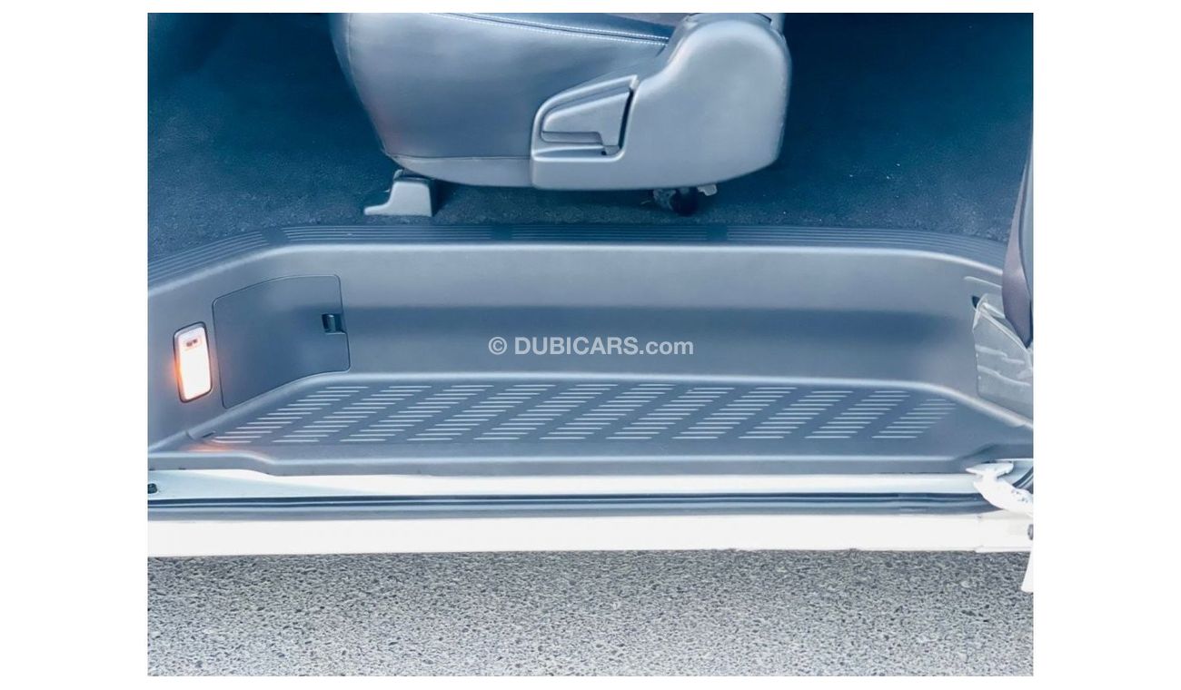 Toyota Hiace KD201 | 2016 | Diesel 3.0L | AUTOMATIC | PUSH START | ORIGINAL MILEAGE | FRESH JAPAN IMPORTED