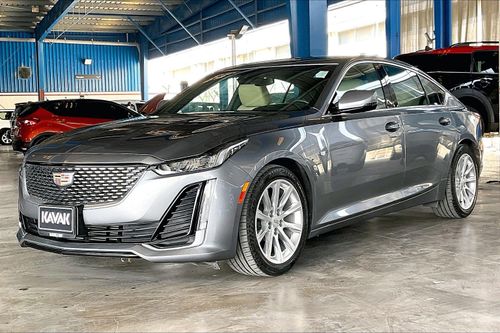 كاديلاك CT5 Luxury | شامل الضمان | 0 ﺪﻔﻋﺓ ﺃﻮﻟﻯ