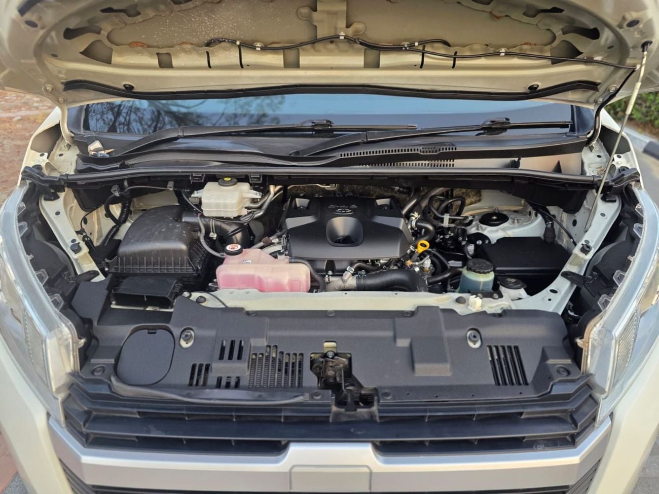 Toyota Hiace 2.8 Diesel Engine - 2WD - RHD