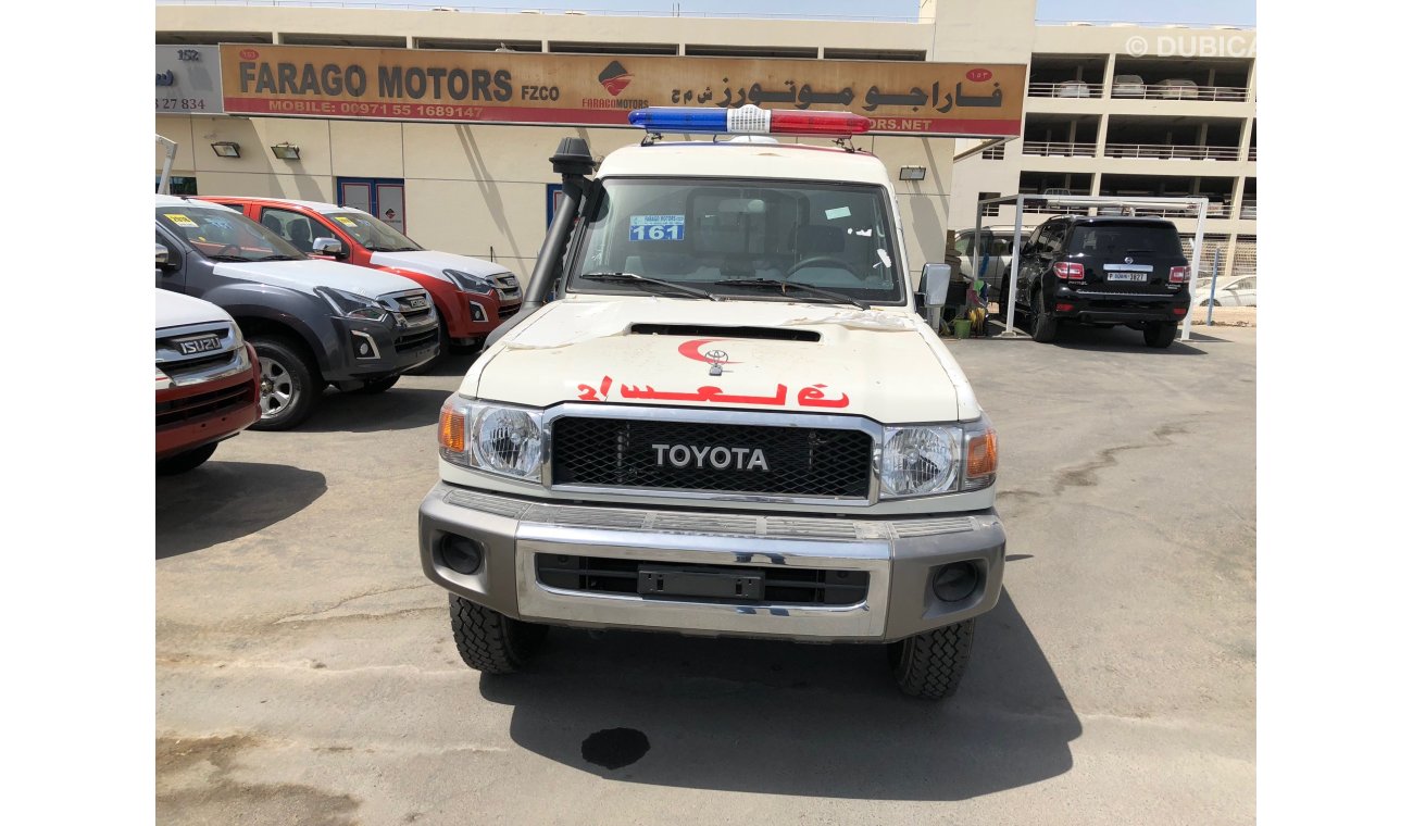 تويوتا لاند كروزر VDJ78 DIESEL V8 AMBULANCE