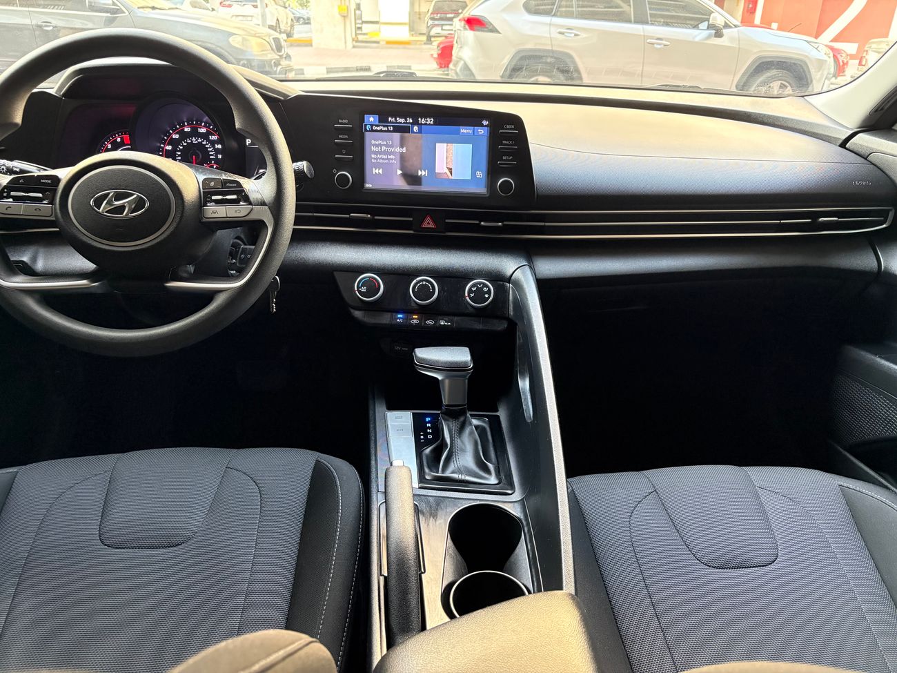 هيونداي إلانترا