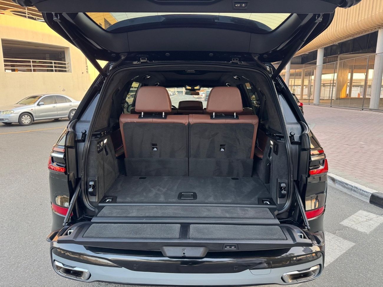 BMW X7 2023 xDrive40i Luxury M Sport Package 3.0L PANORAMA USA SPEC