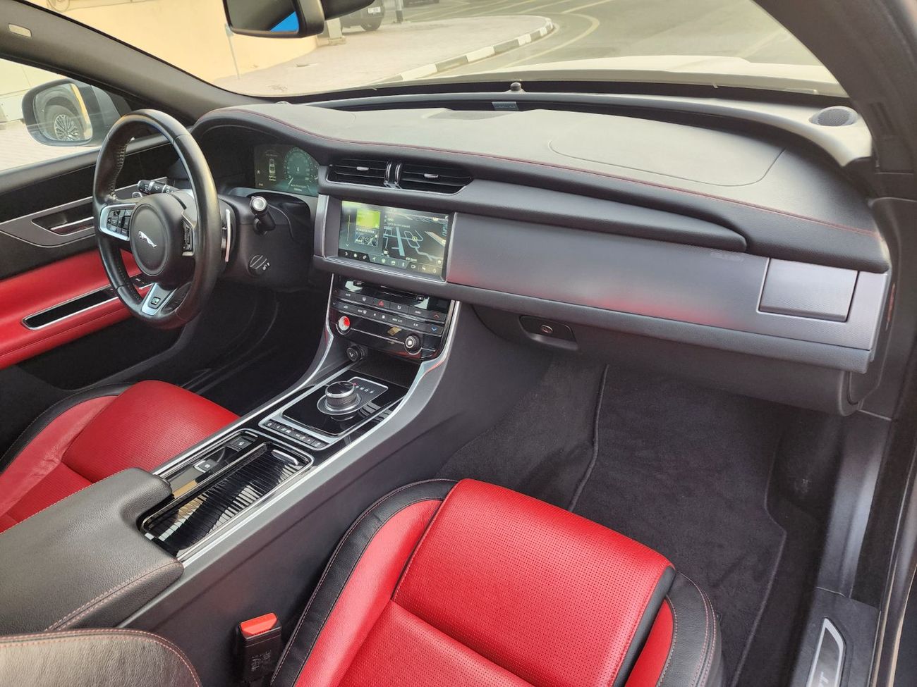 Jaguar XF Jaguar XF25t 2018 (R Sport Package - Black Edition)   Well maintained and taken care of   In Amazing