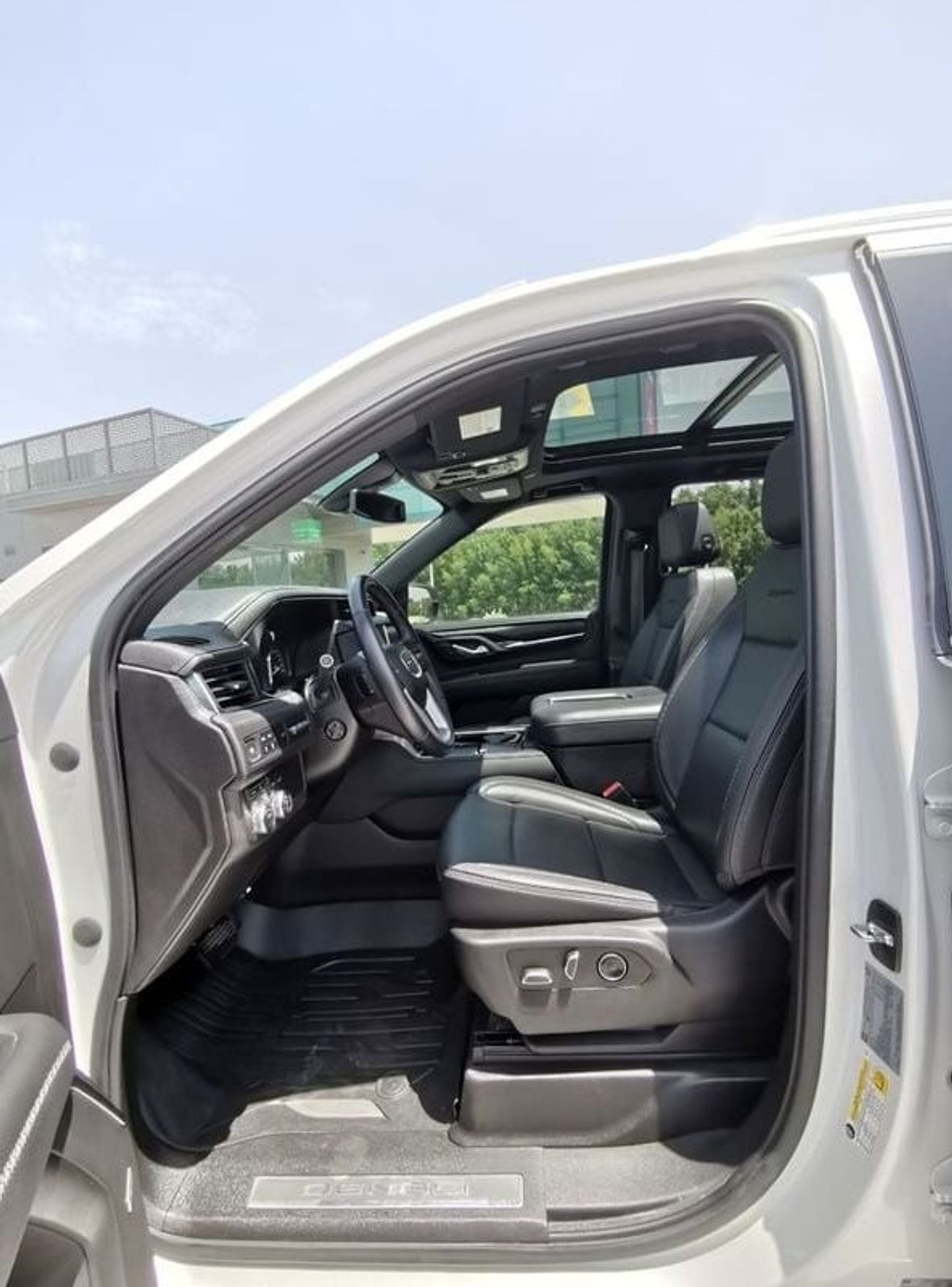 GMC Yukon GMC Denali - 2021 - White