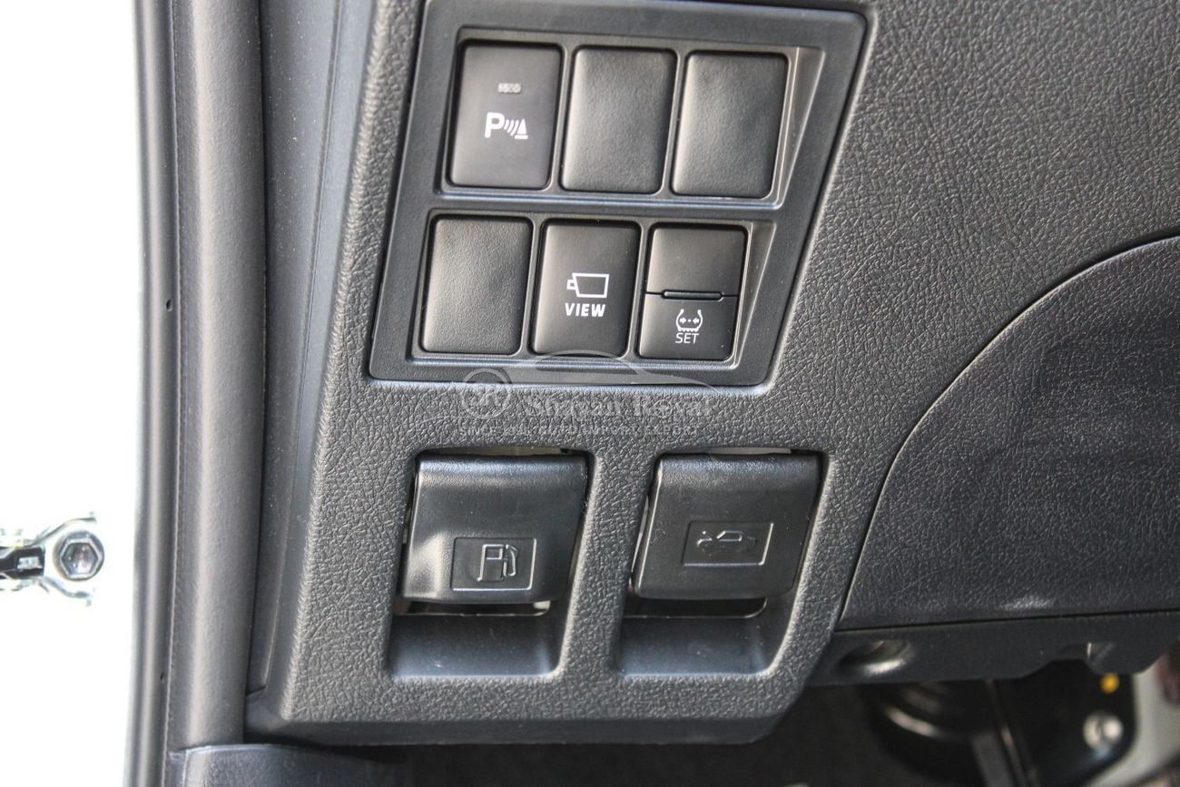 Toyota Hilux LHD 4.0L PETROL V6 4X4 DC ADVENTURE EXCLUSIVE AT 2025MY