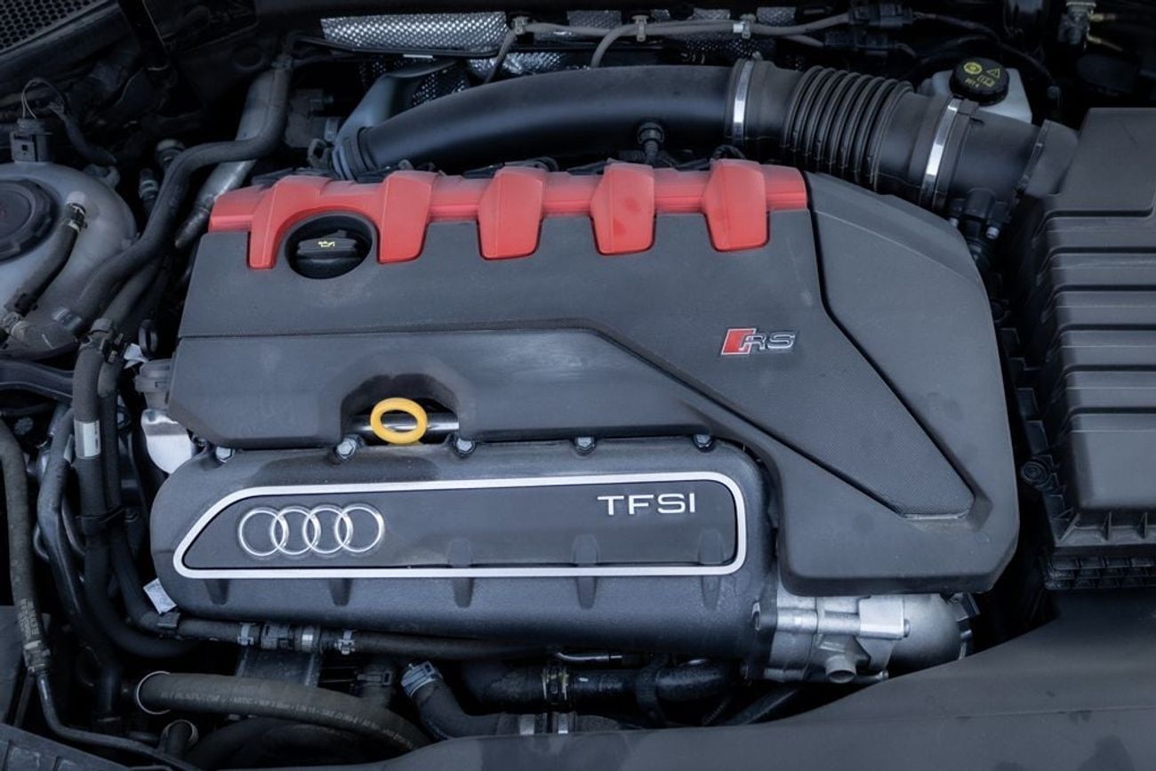 أودي RS3 TFSI quattro 2.5L Sportback