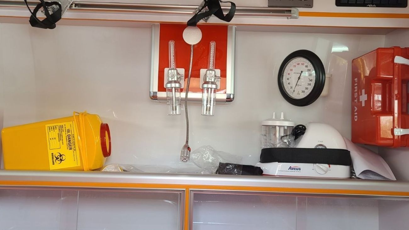 Toyota Land Cruiser 70 TOYOTA LAND CRUISER 78 HARDTOP HIGHROOF AMBULANCE 2.8L V4 DIESEL 2025