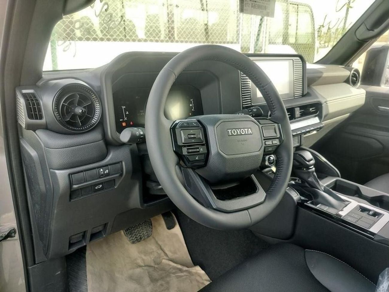 تويوتا برادو PRADO LIMITD 2.8L TURBO DIESEL | 2024 | 0 KM | 03 YEARS WARRANTY