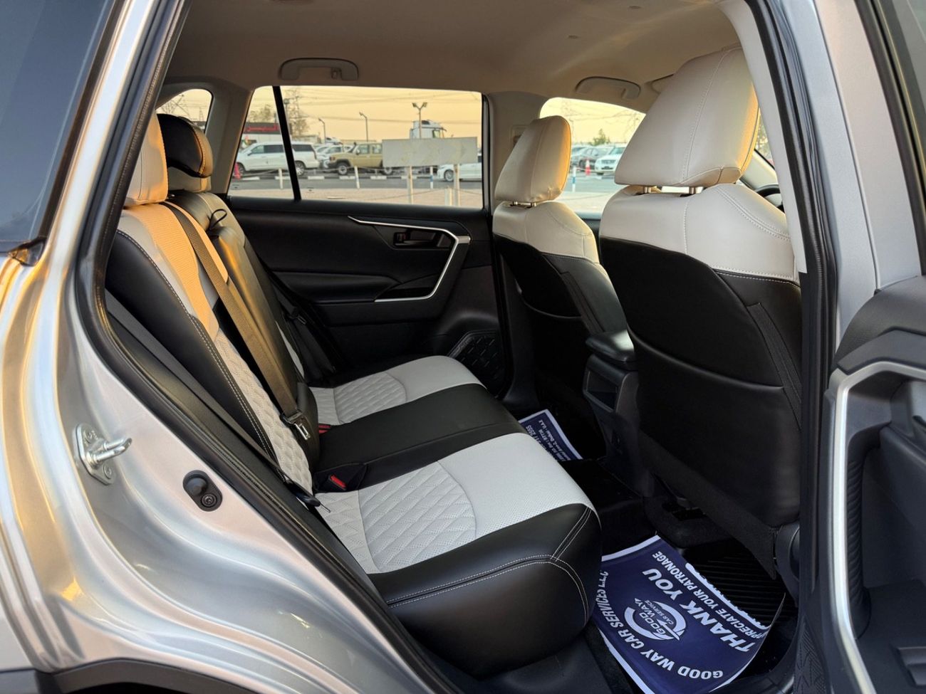 Toyota RAV4 2019 LE KEY START LEATHER SEATS 4WD CANADA SPEC