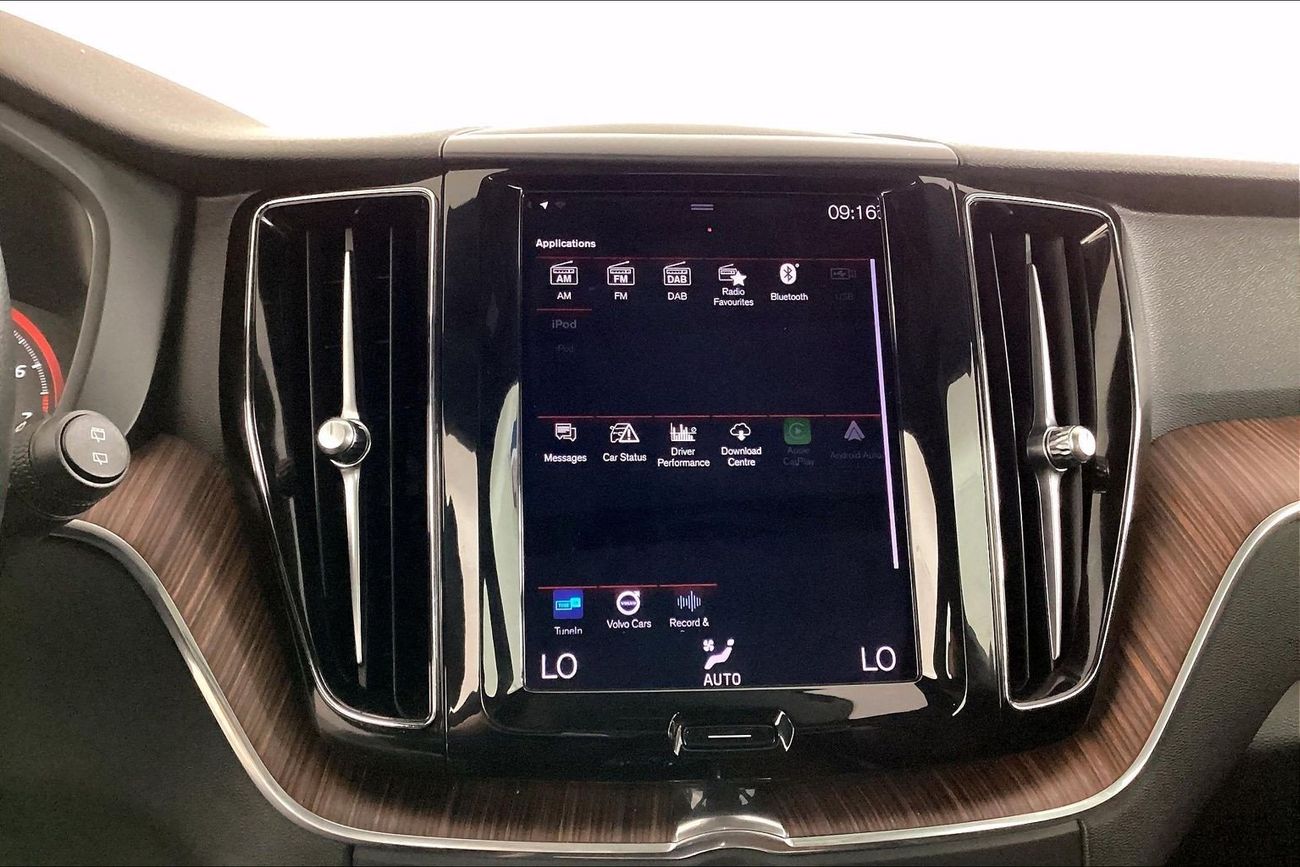 فولفو XC 60 T5 Momentum | National Day Celebration | شامل الضمان | 0 ﺪﻔﻋﺓ ﺃﻮﻟﻯ