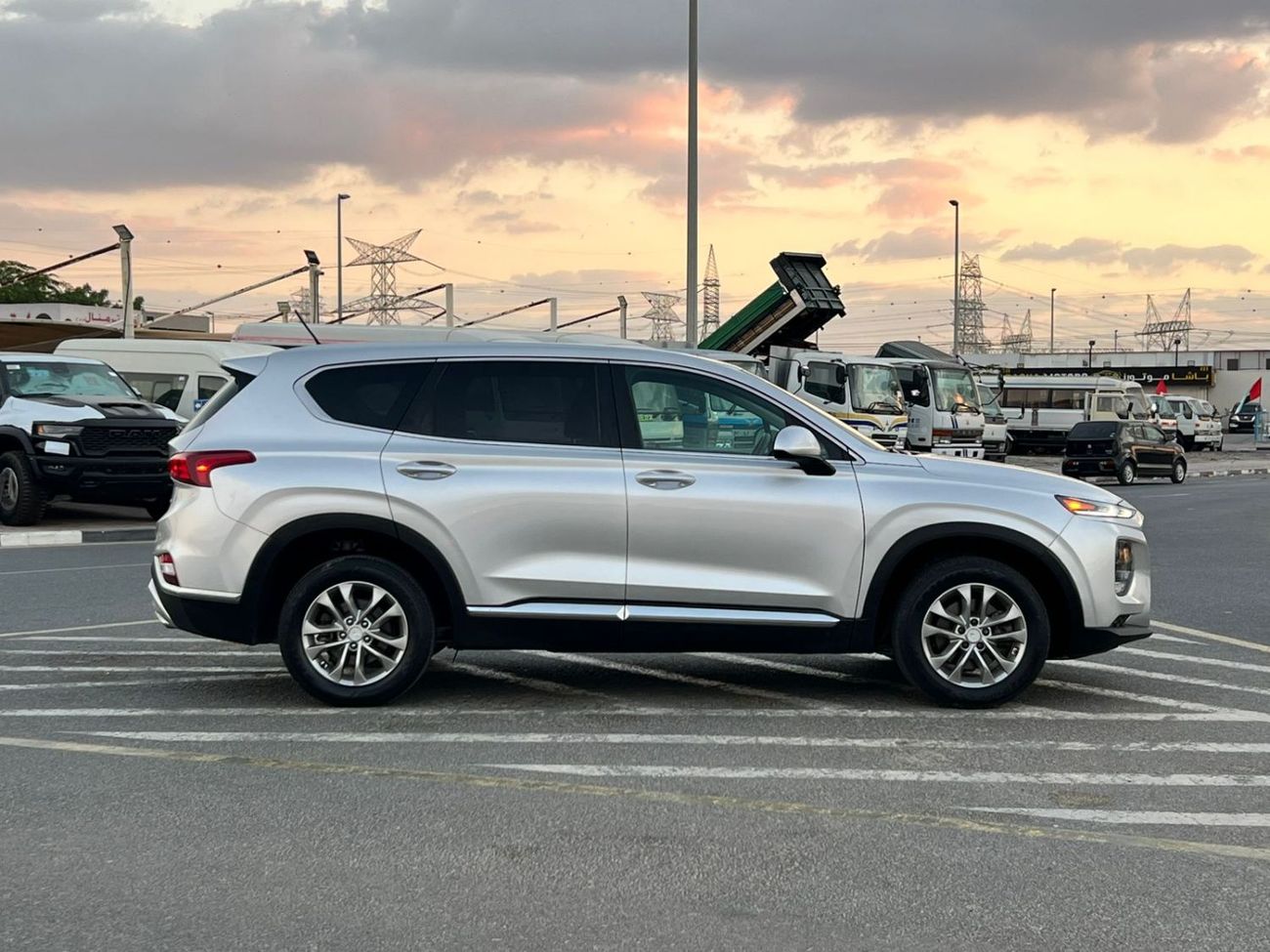 هيونداي سانتا في 2019 Hyndai Santafe MidOption+ - 2.4L V4 - 4x4 AWD - Rear Camera - Leather Seat  5