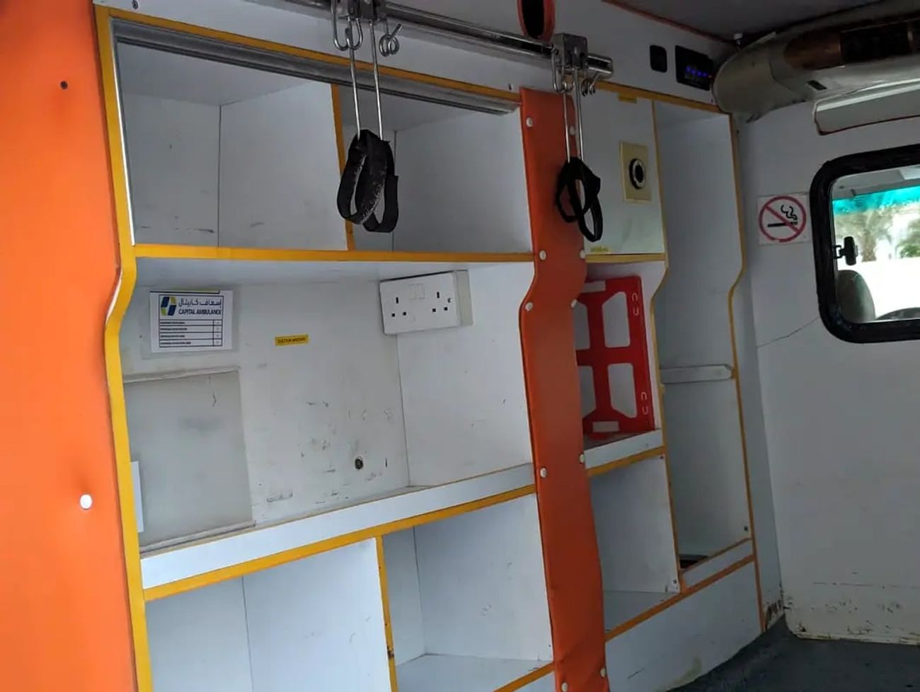 تويوتا لاند كروزر 70 LAND CRUISER LC78 AMBULANCE GCC IN EXCELLENT CONDITION