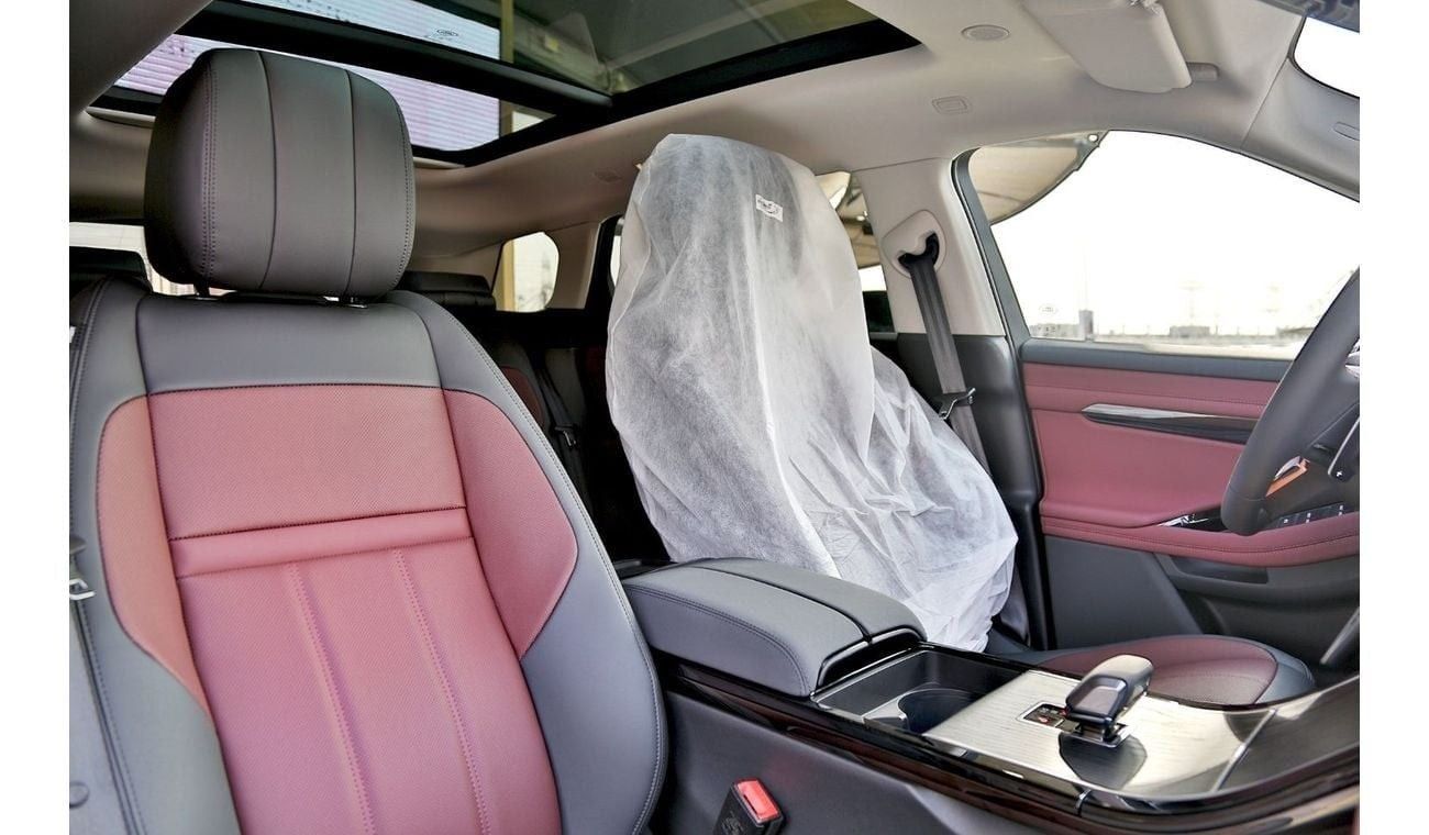 لاند روفر رانج روفر إيفوك P250 SE Dynamic 2025 EXPORT ONLY