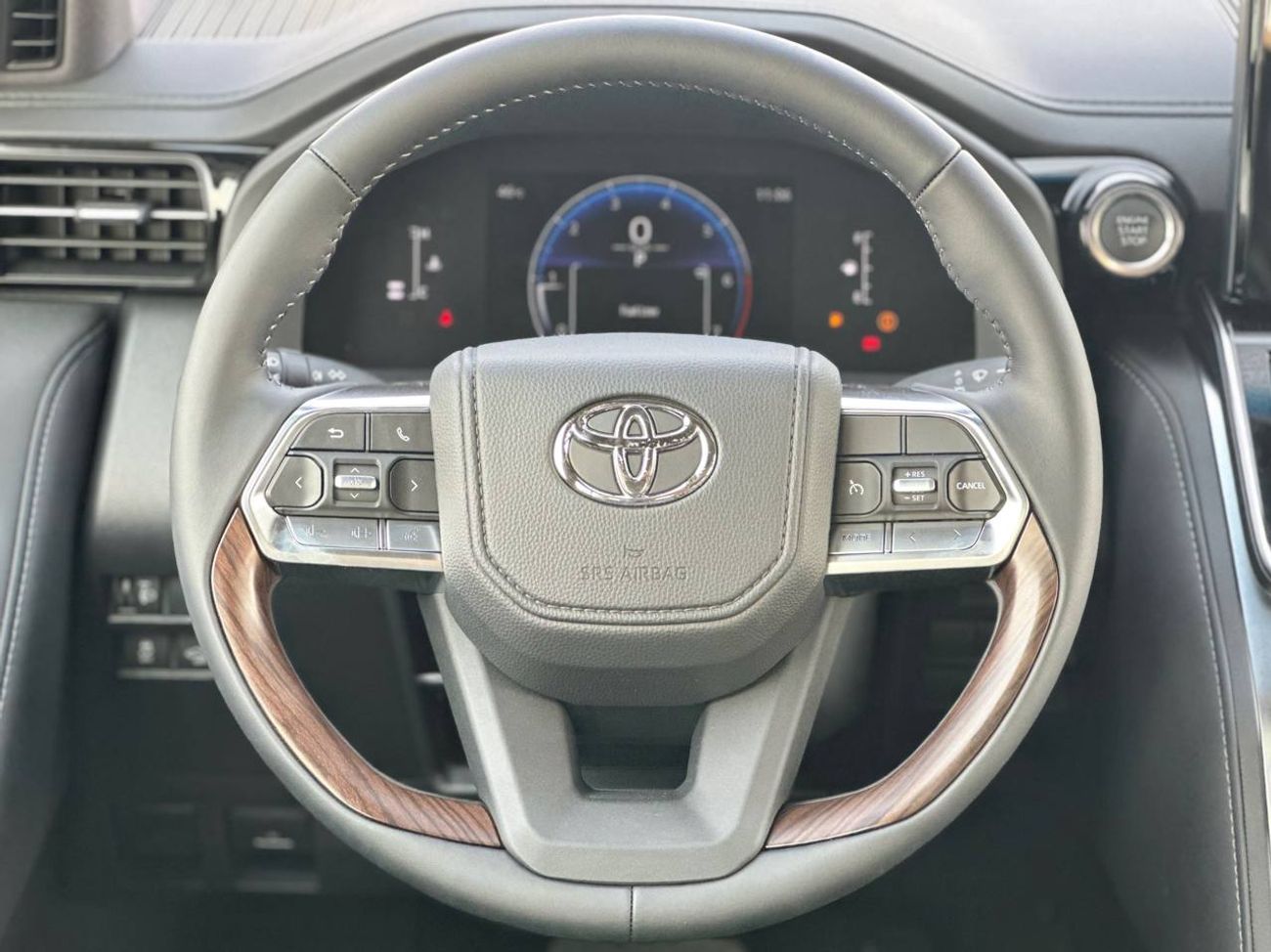 Toyota Land Cruiser GXR 4.0L PTR A/T // 2026 // High Option with DVD&Back Camera , Cooling Seats , Rear Screen // Special Of