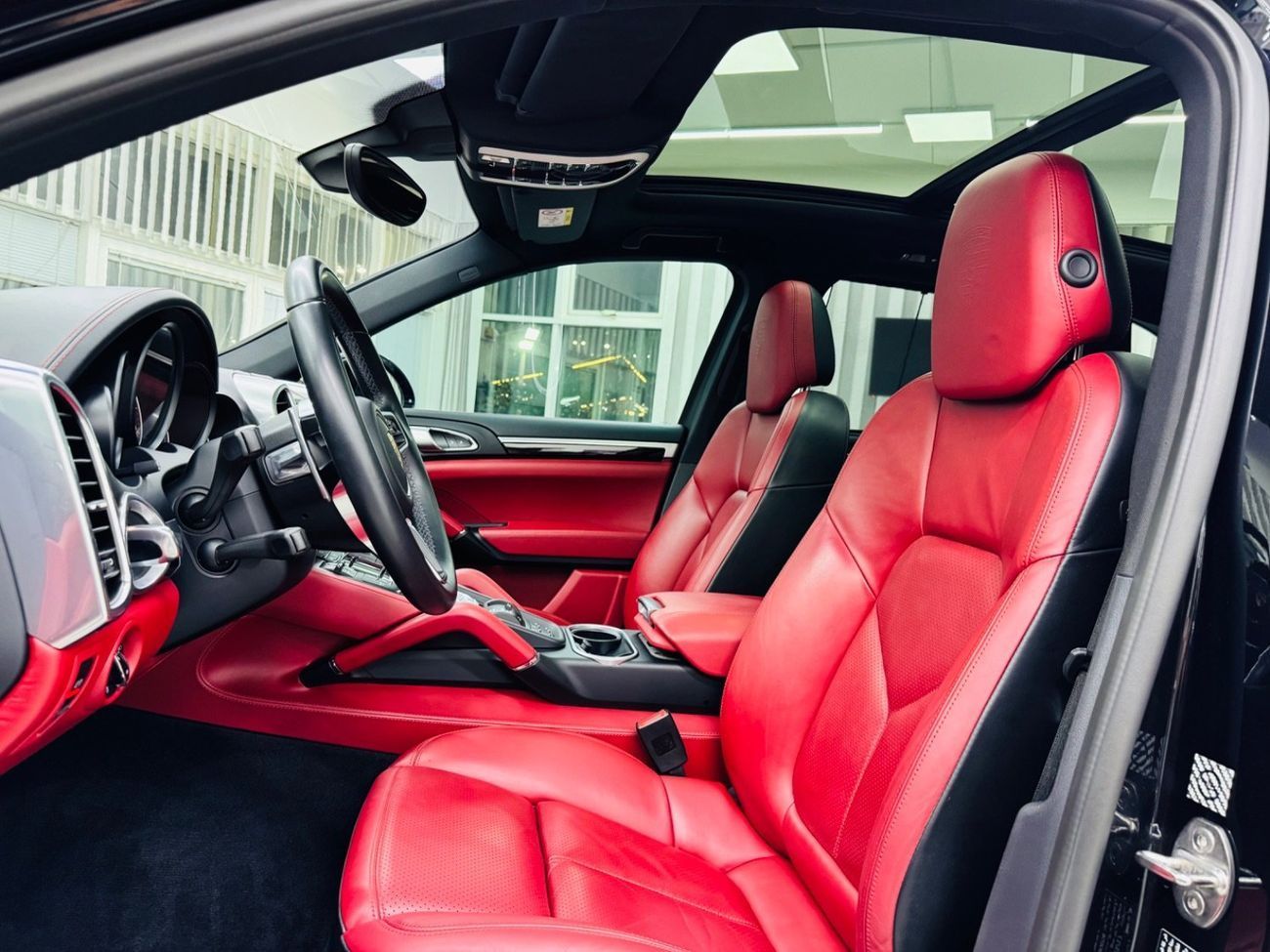 بورش كايان Platinum Edition