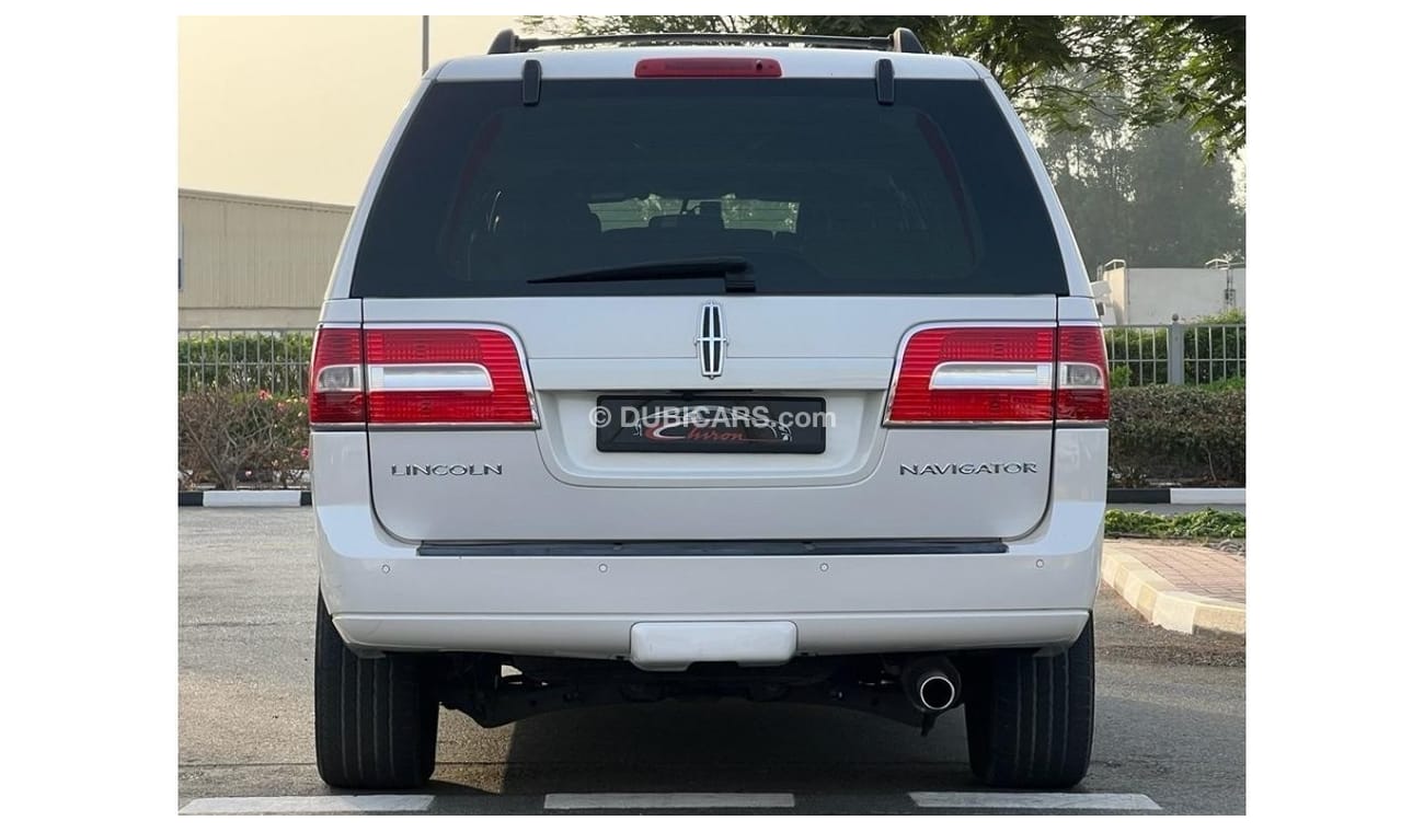 Lincoln Navigator LINCOLN NAVIGATOR GCC 2013 5.4L V8 FULL OPTION IN PERFECT CONDITION
