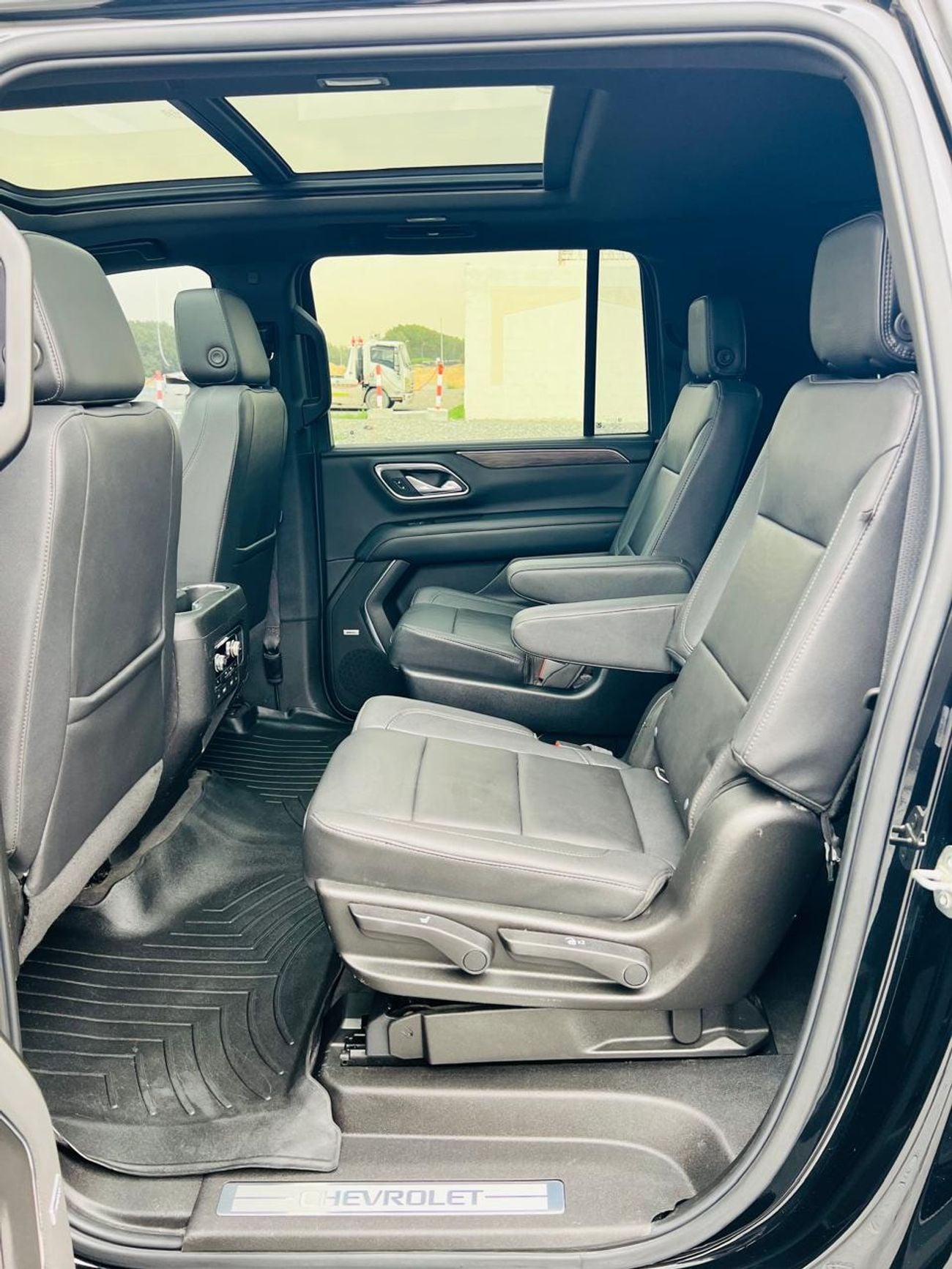 Chevrolet Suburban LT 5.3L 4WD