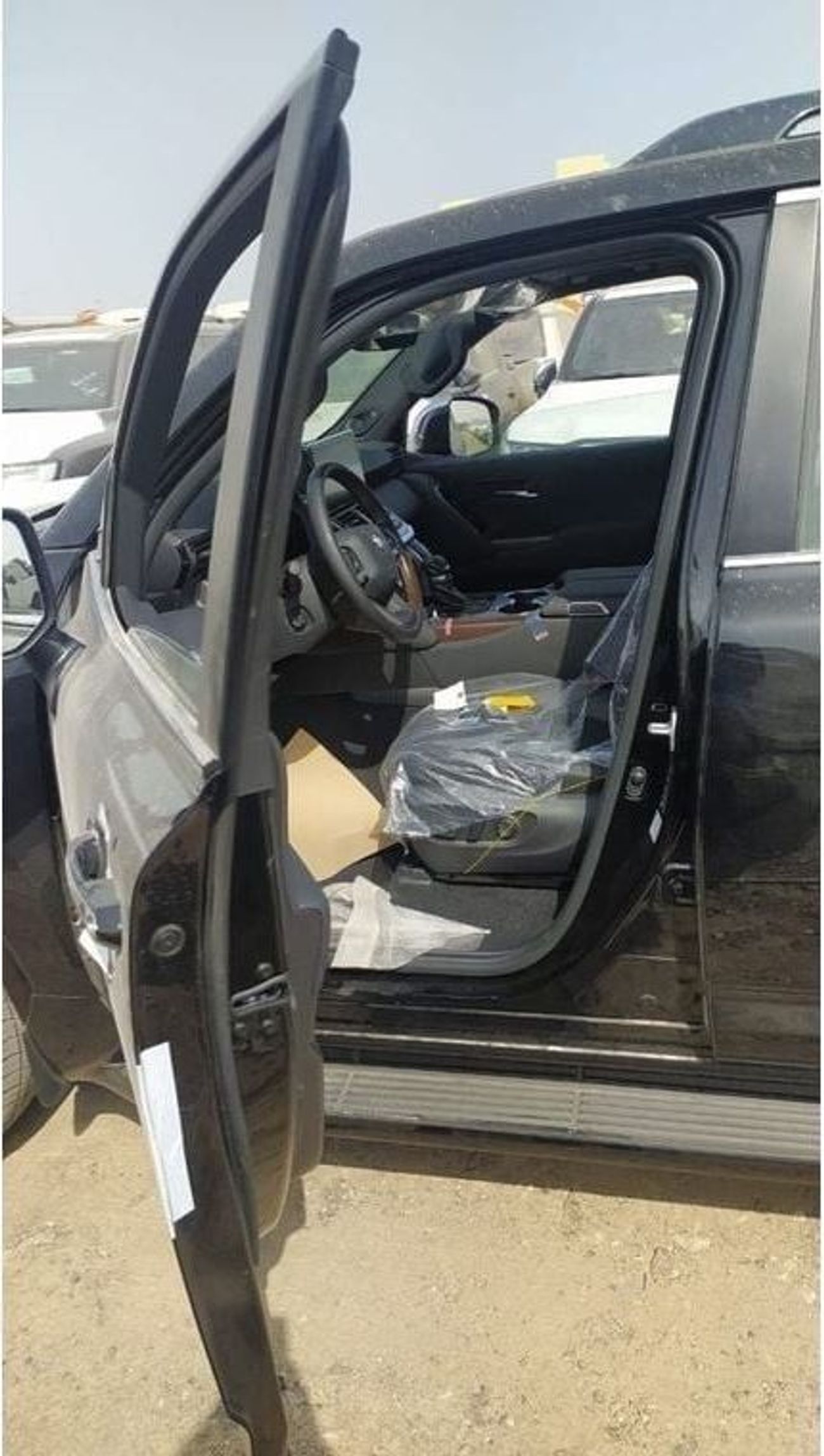 تويوتا لاند كروزر VX 3.3L TOYOTA LC300 VX+ 3.3L TWIN TURBO DIESEL