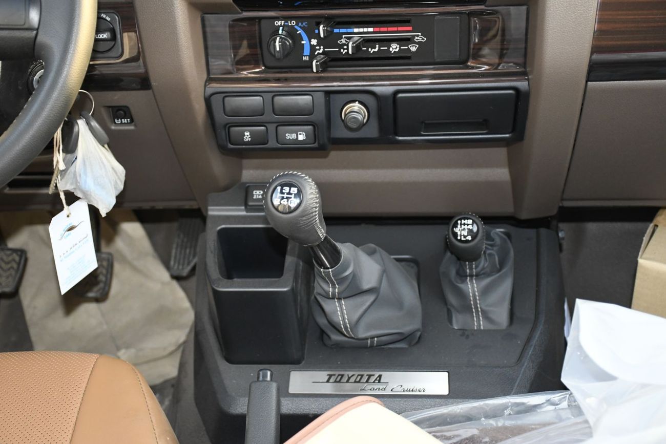 Toyota Land Cruiser Pick Up 79 4.5L V8 MT Diff lock Full option