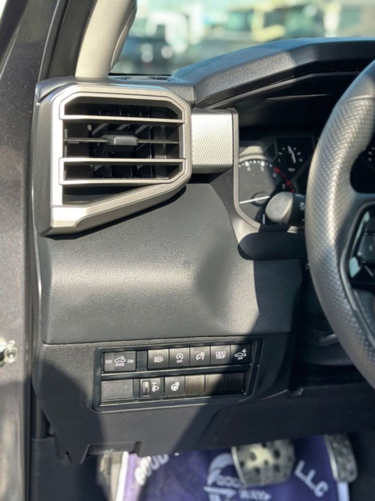 تويوتا تاندرا TRD OFF ROAD CREWMAX Limited