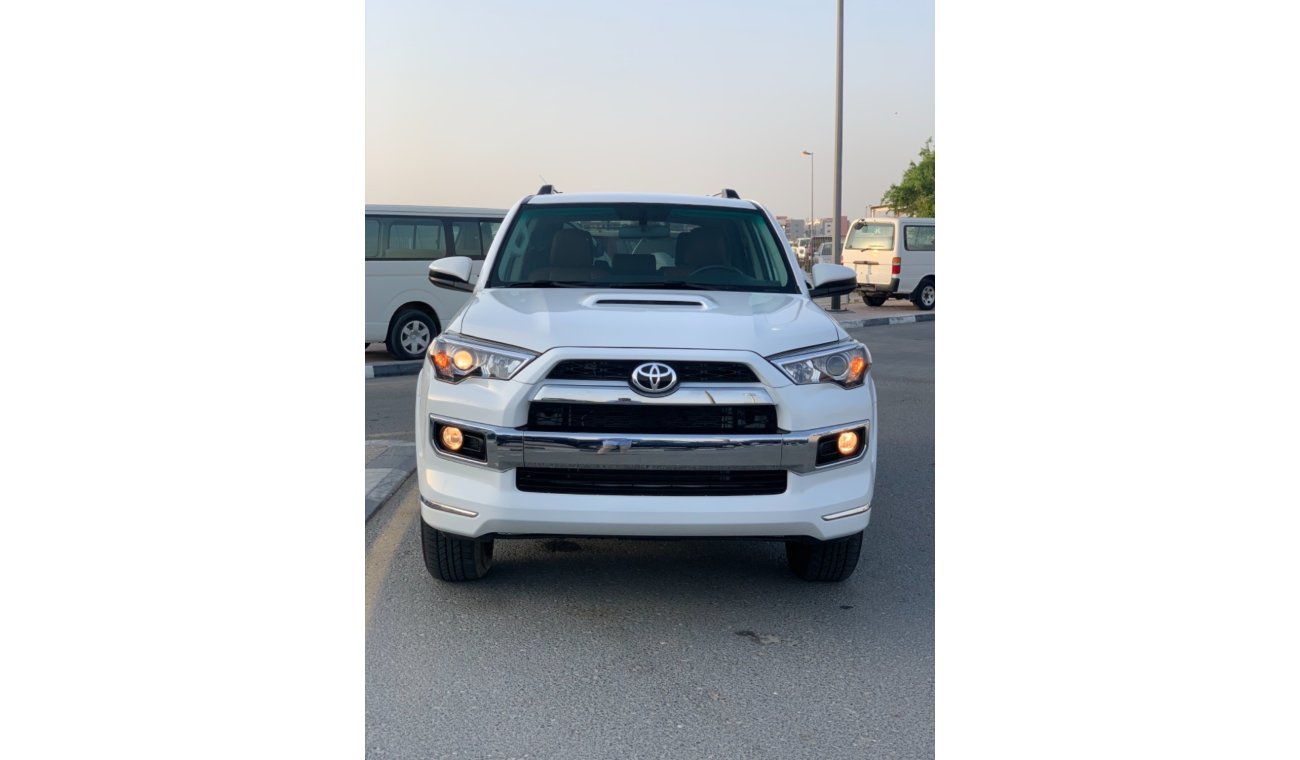 Toyota 4Runner SR5 PREMIUM 4WD AND ECO 4.0L V6 2019 AMERICAN SPECIFICATION