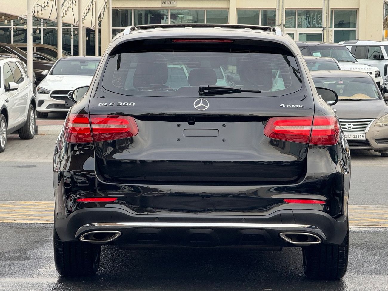 مرسيدس بنز GLC 300 Premium + 2.0L