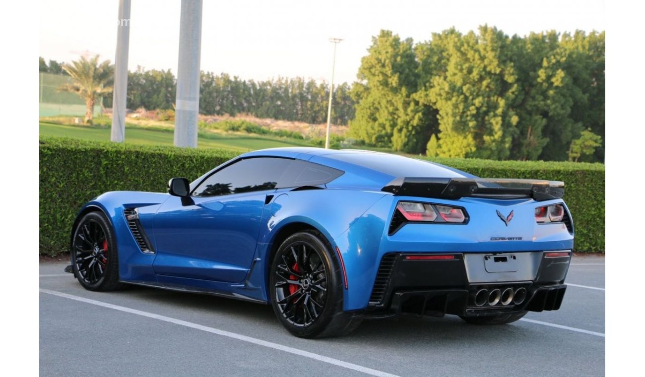 Chevrolet Corvette C7 Z06 CHEVROLET CORVETTE C7 ZO6 GCC 2016 FULL OPTION FULL CARBON FIBER MANUEL GEAR  PERFECT CONDITI