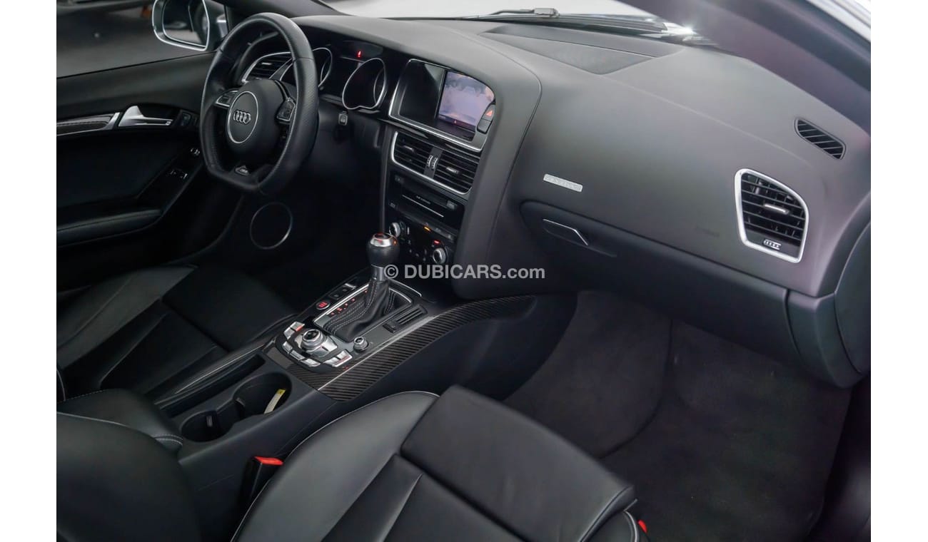 أودي RS5 2015 Audi RS5 Coupe 4.2L V8 / Full-Service History