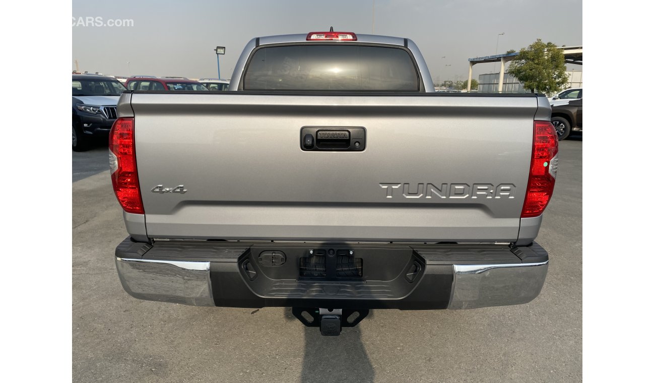 Toyota Tundra Crew Max  SR5 V8 5.7L Petrol AT