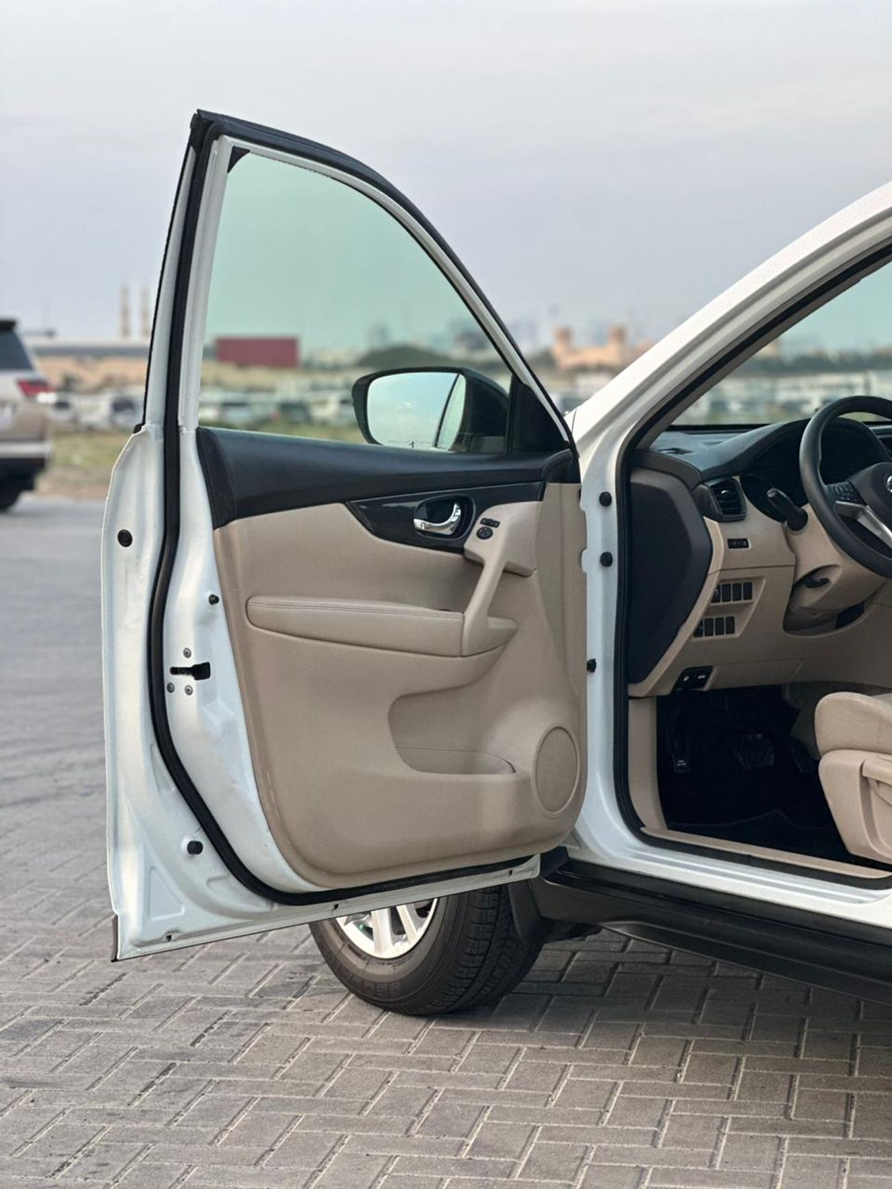 نيسان إكس تريل S 2.5L 4WD (5 Seater)